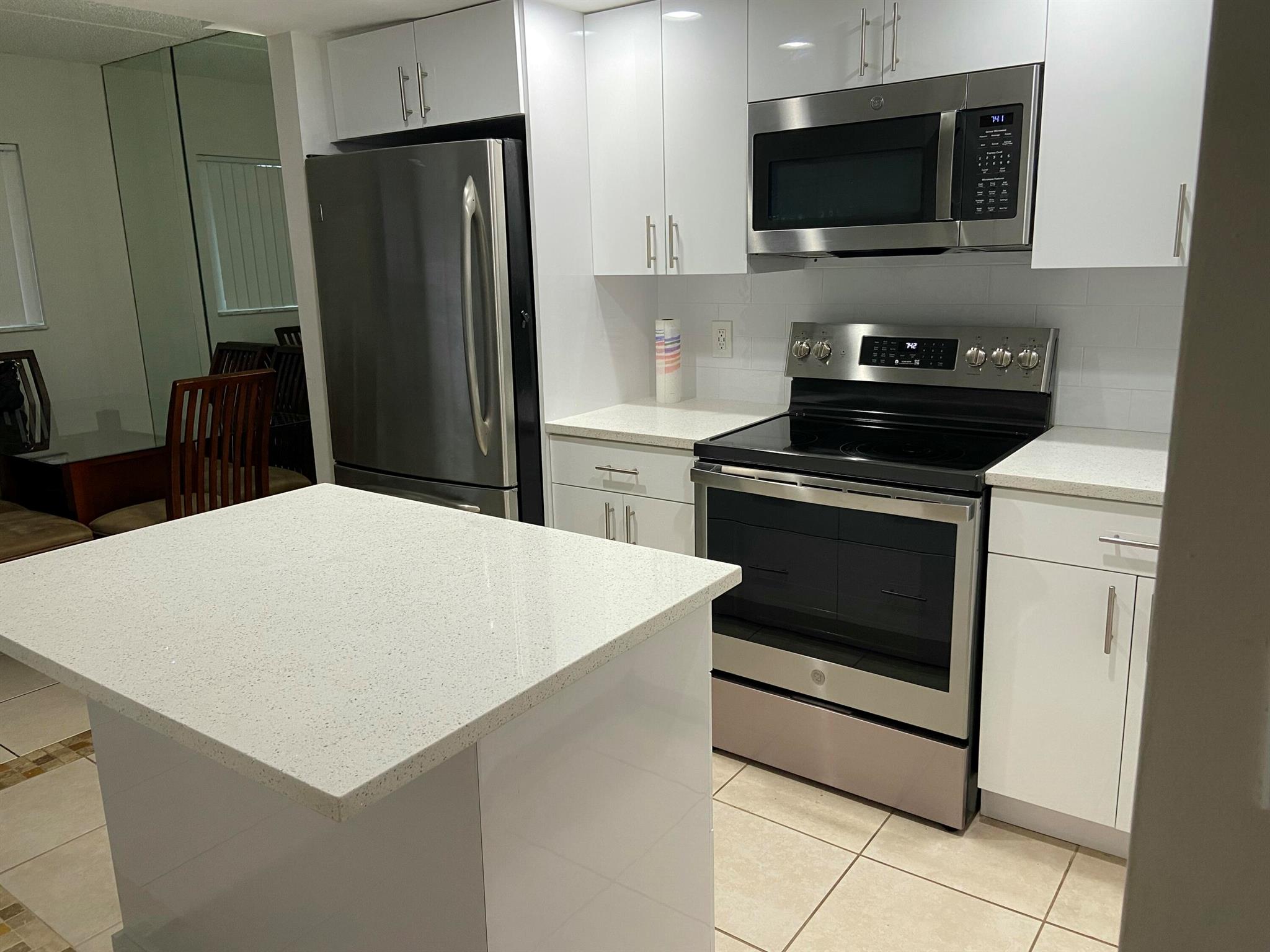 Homes for sale in West Palm Beach, FL | 1829 Fairview Villa Dr #2, West Palm Beach, FL 33406 | MLS# R11126474