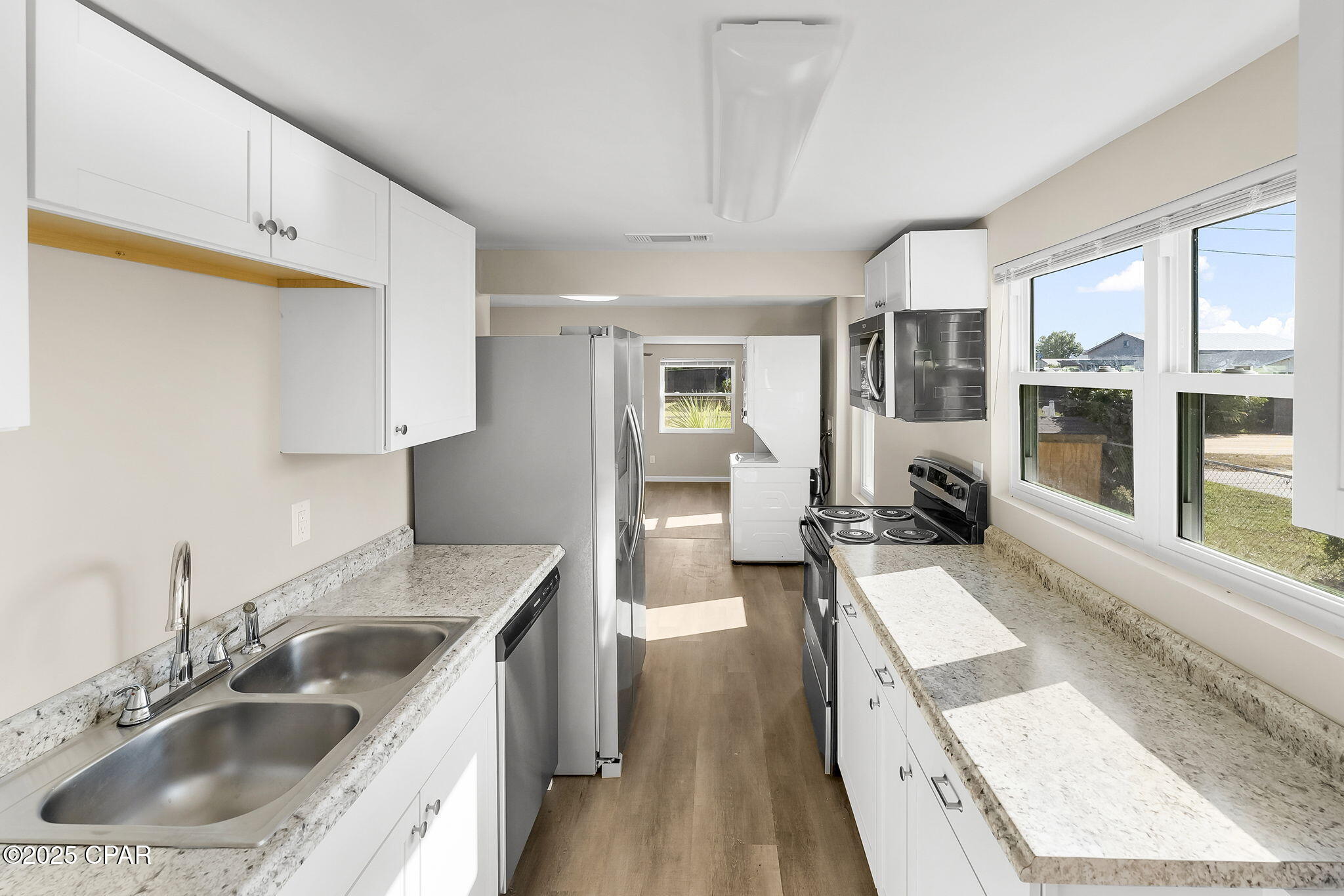 Image 11 For 4129 Gaines Street