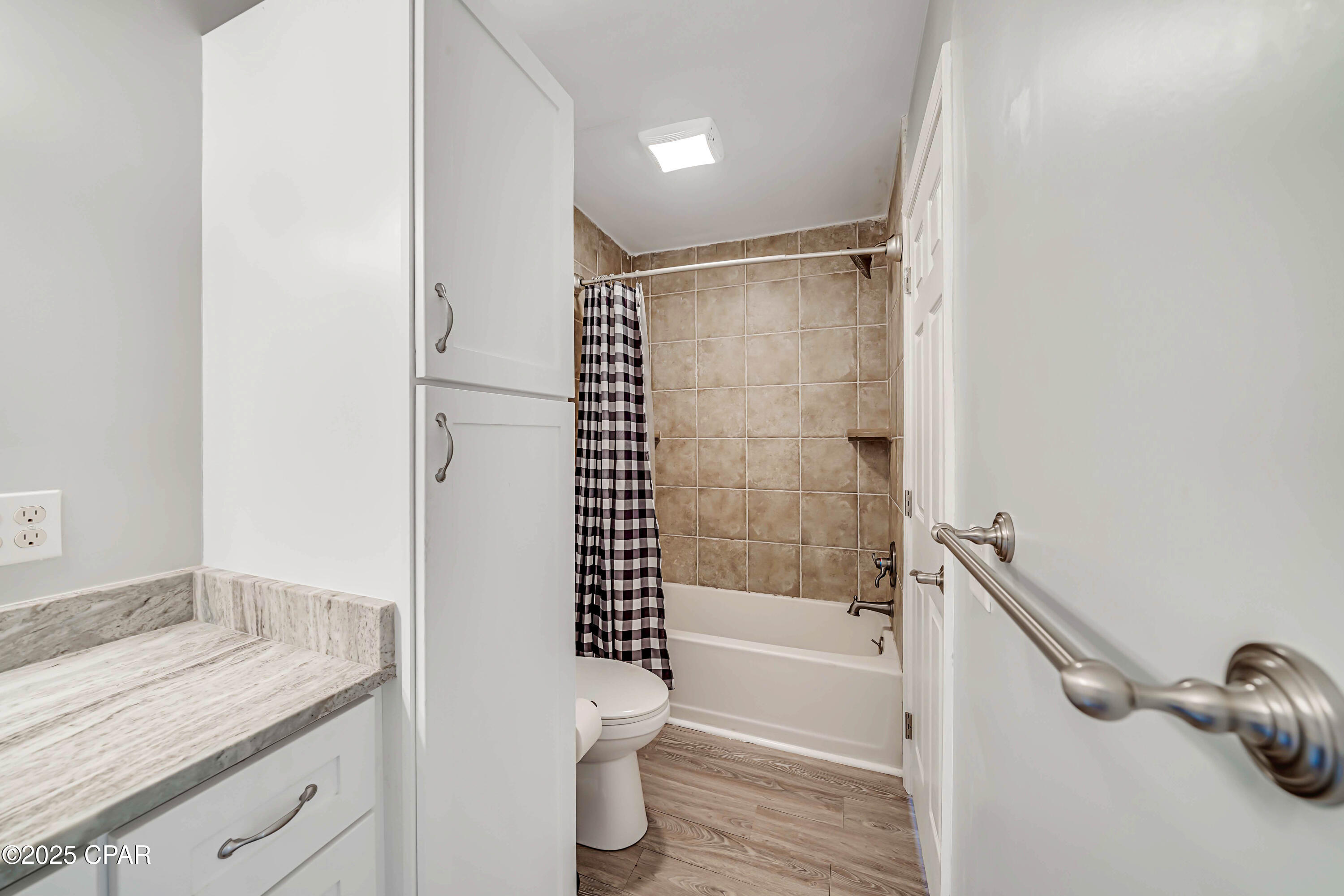 Image 27 For 4305 Bay Point Road 452