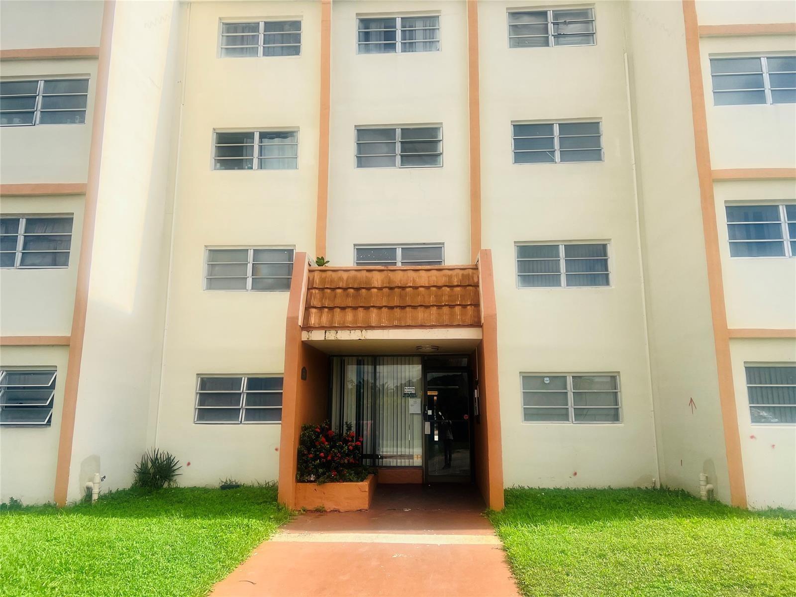 Homes for sale in Lauderhill, FL | 2201 Nw 41st Ave #203, Lauderhill, FL 33313 | MLS# F10528240