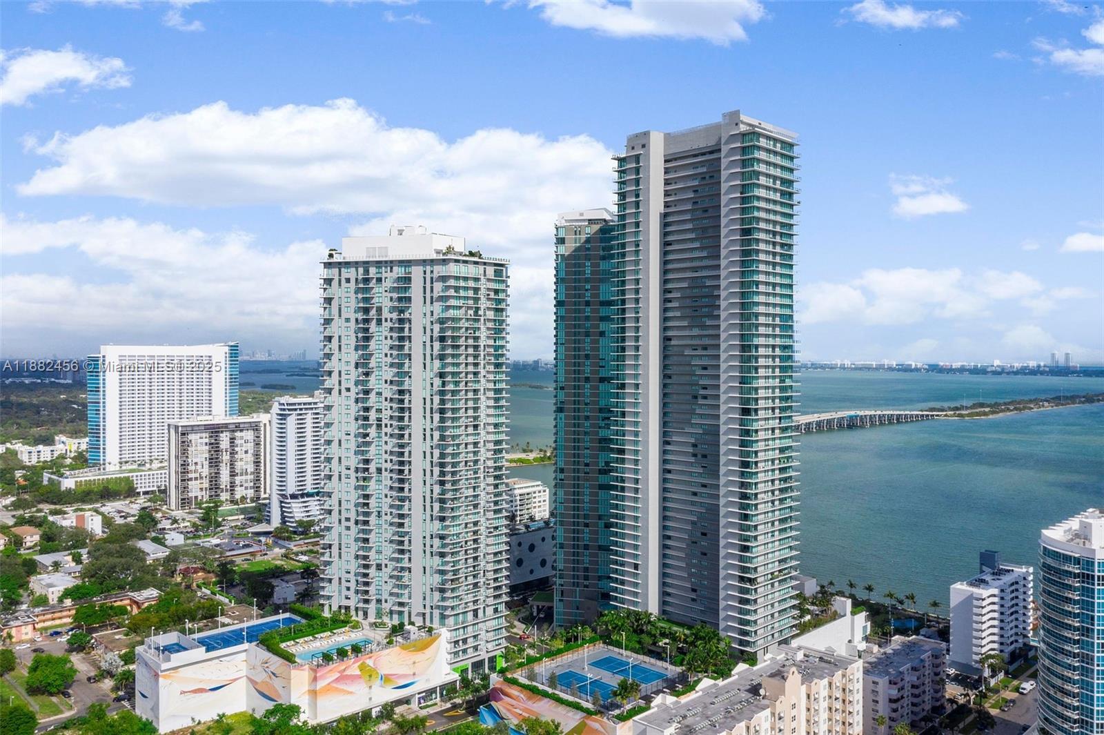 Condo for Sale in Miami, FL