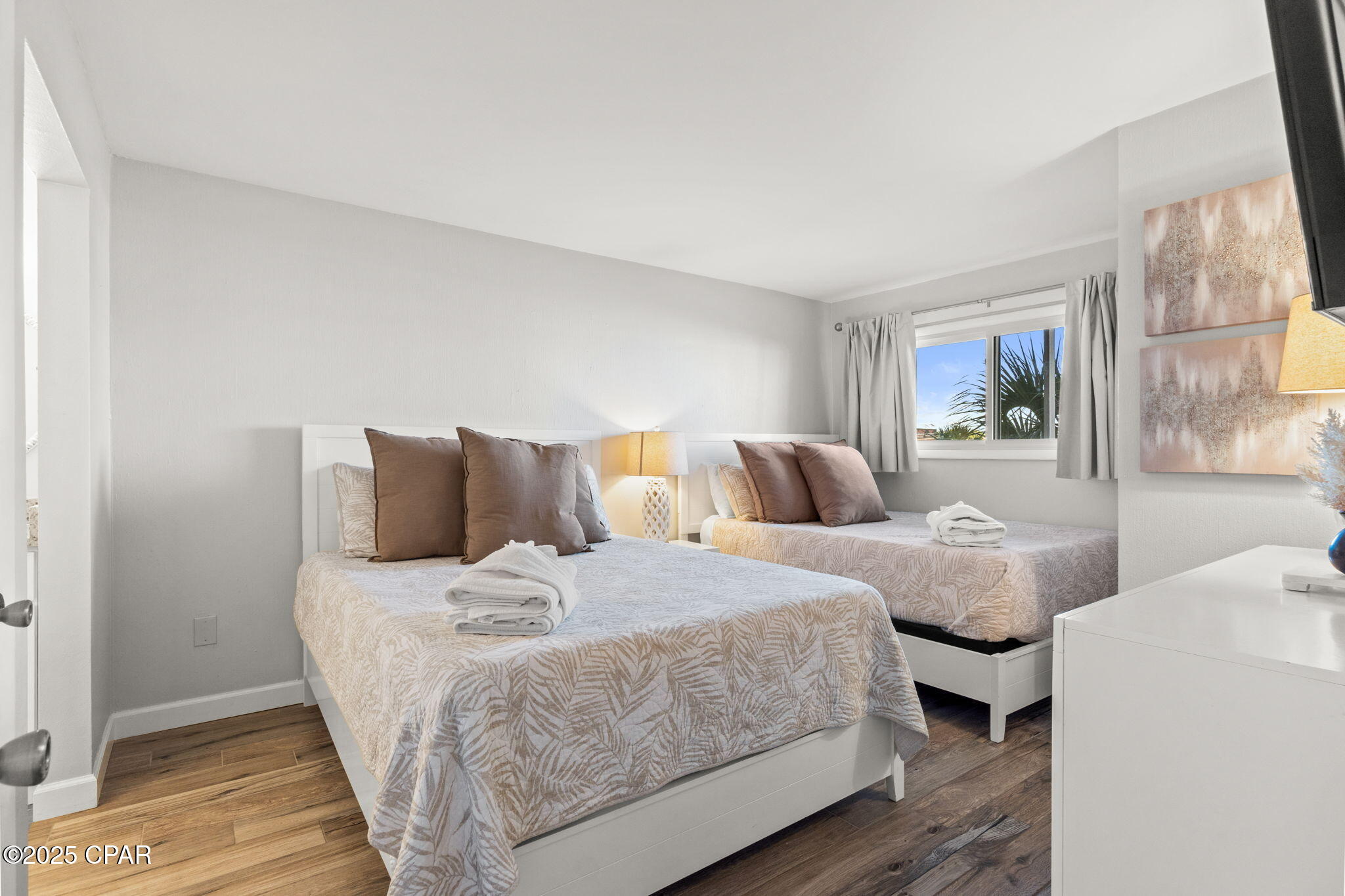 Image 4 For 8743 Thomas Drive 322