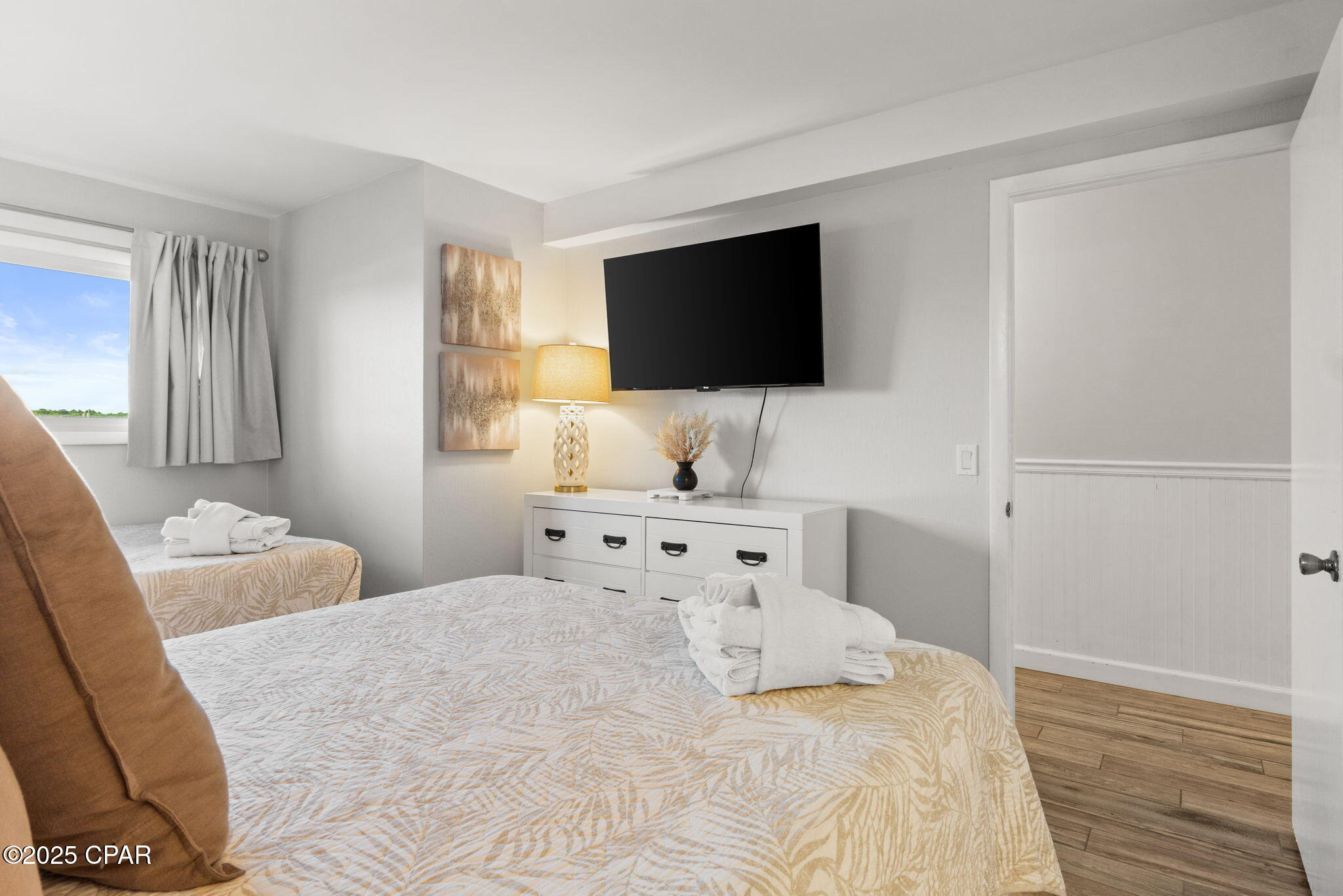 Image 6 For 8743 Thomas Drive 322