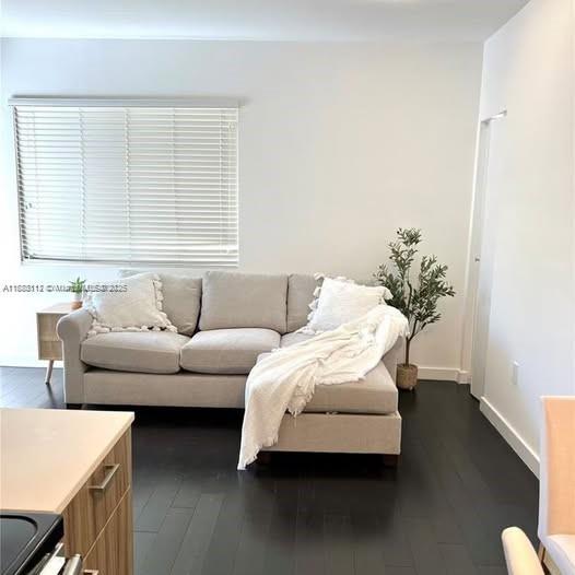 551/557 Michigan Condo