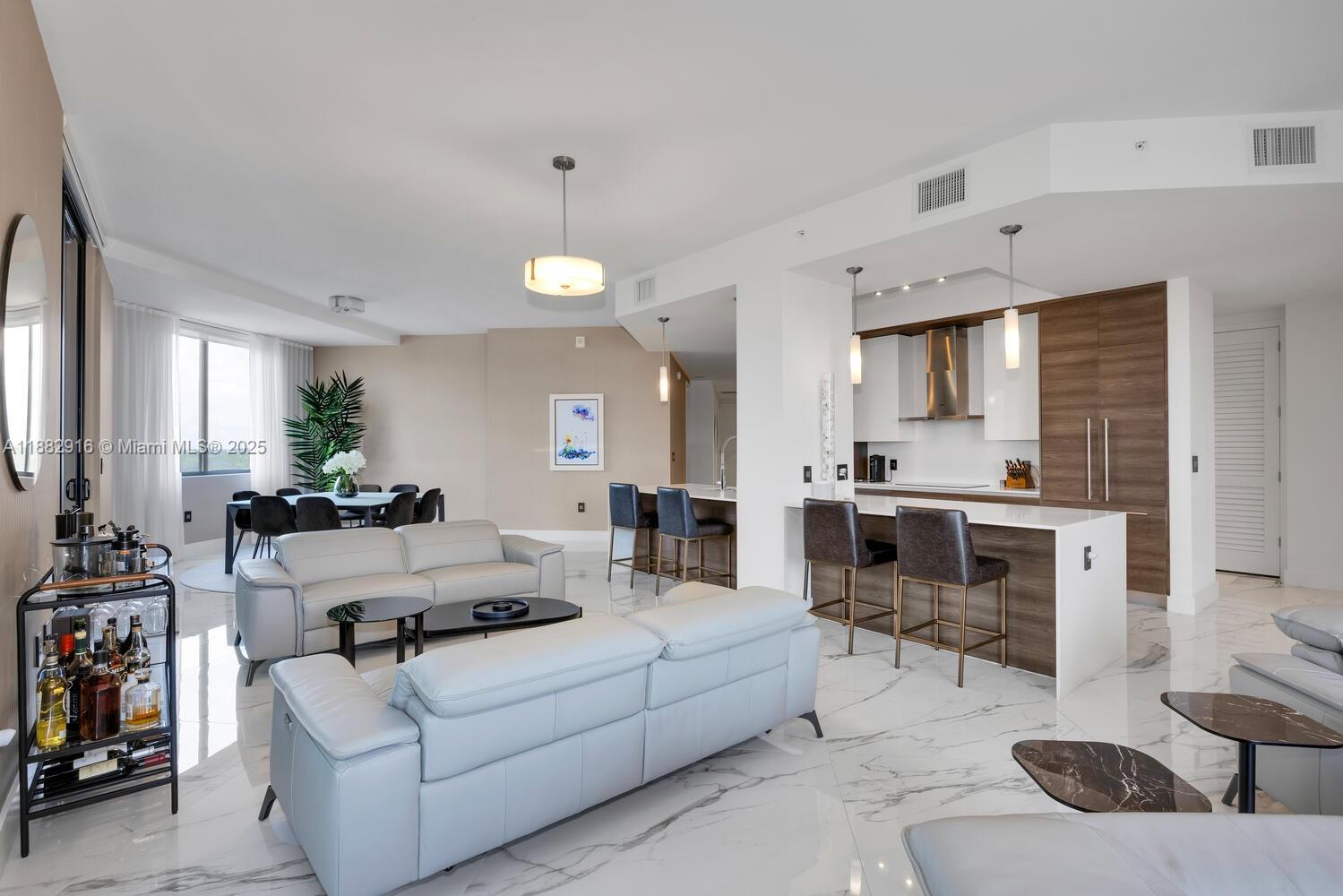 301 Altara Ave LPH914