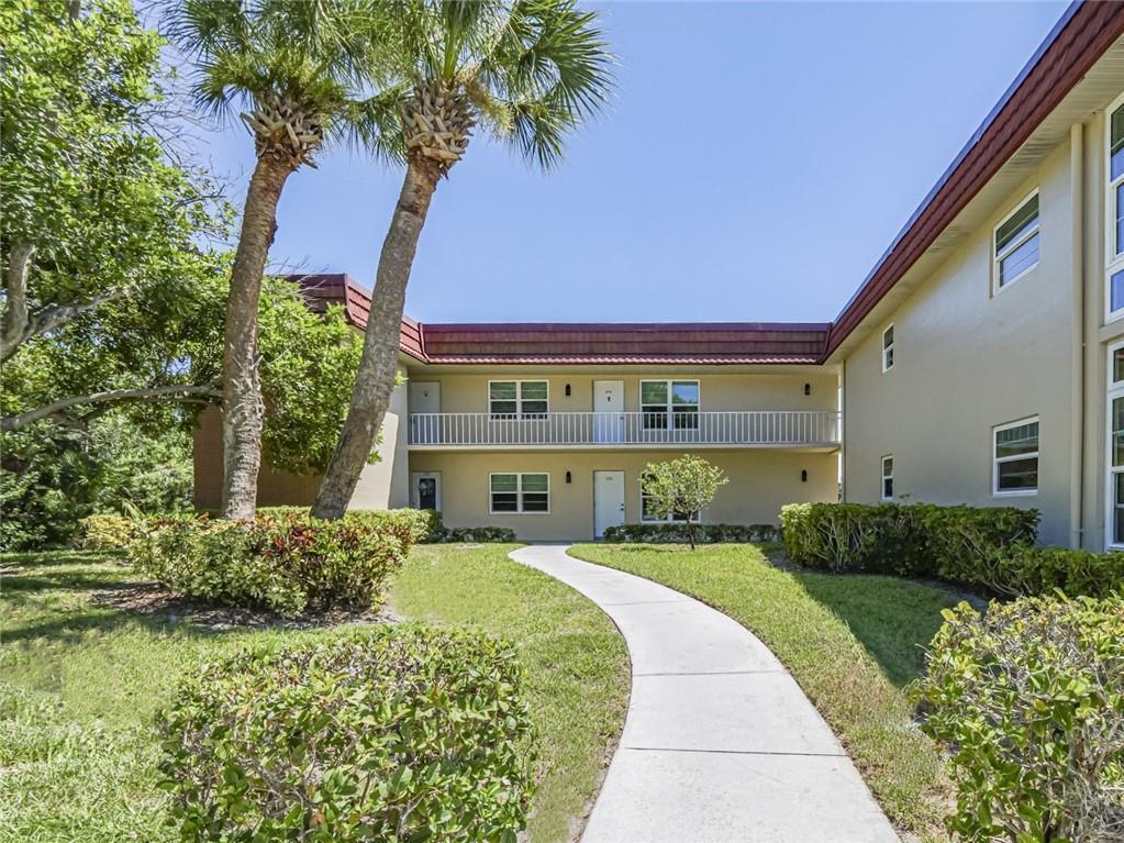 Homes for sale in Vero Beach, FL | 111 Spring Lake Court #106, Vero Beach, FL 32962 | MLS# R11126684