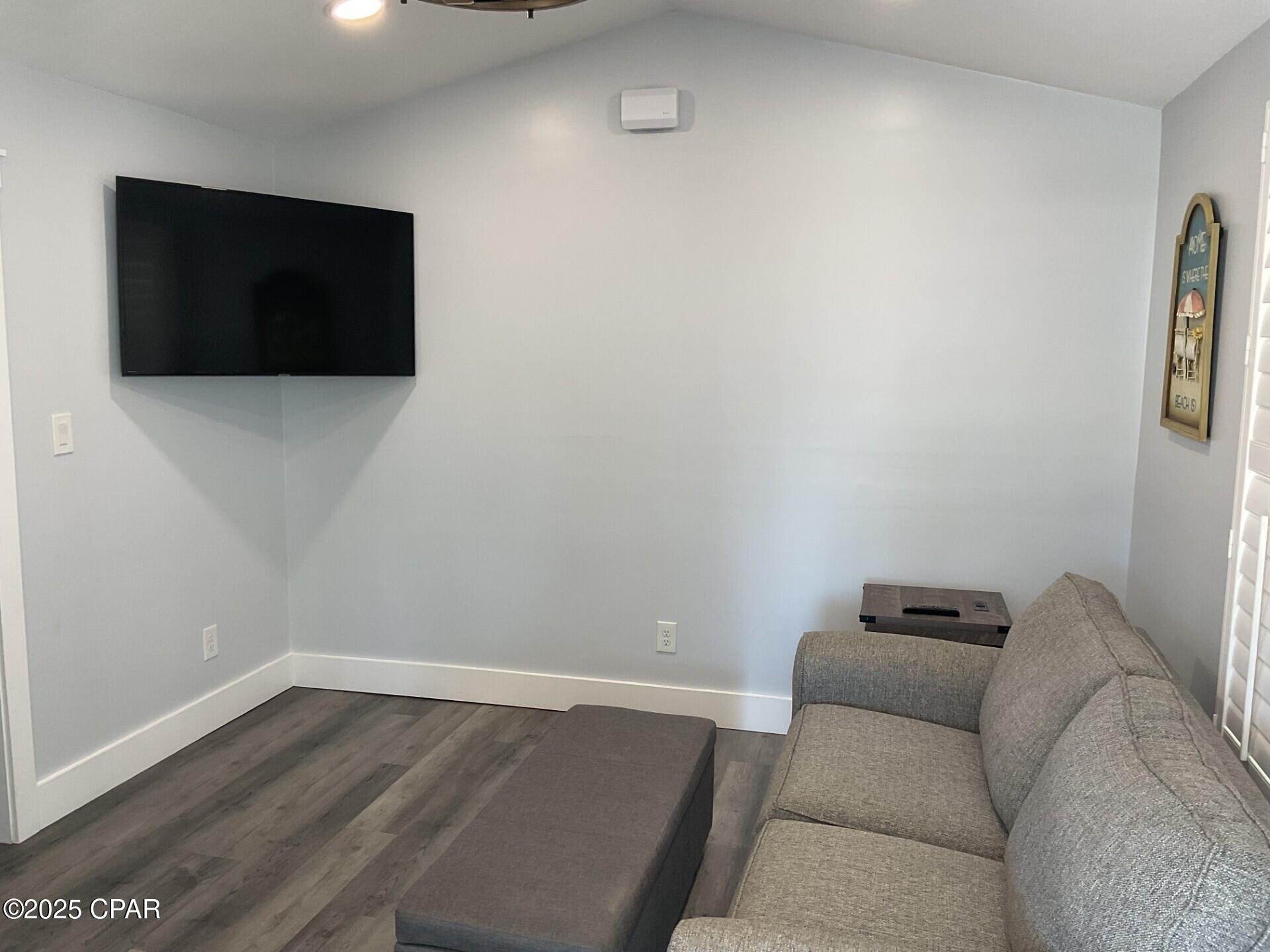 Image 20 For 1219 Thomas Drive 8