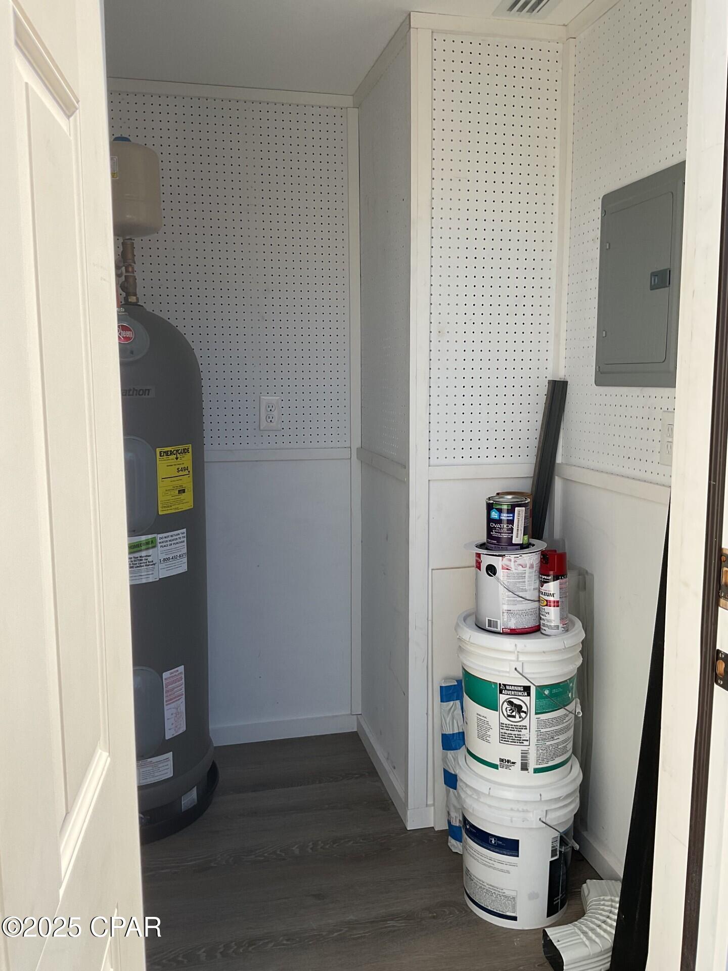 Image 25 For 1219 Thomas Drive 8