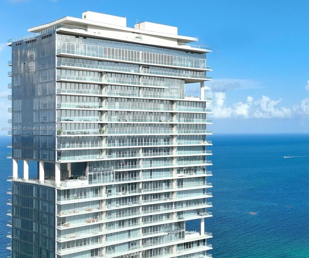 Apartamento para Alugar em Sunny Isles Beach, FL