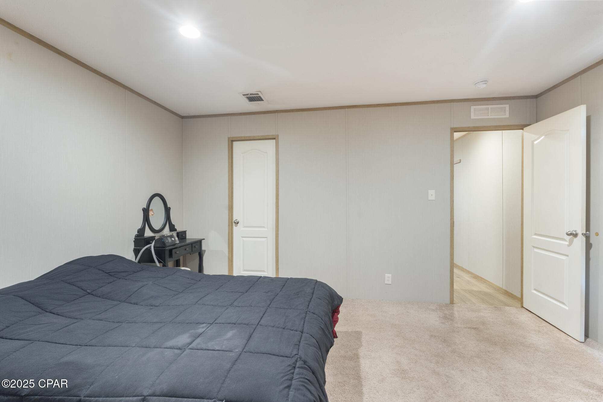 Image 21 For 21835 Lake Mckenzie Boulevard