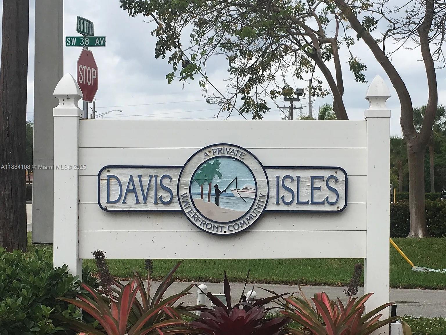 Spacious living room with panoramic views at 3730 47th Ct - Home in Dania Beach
