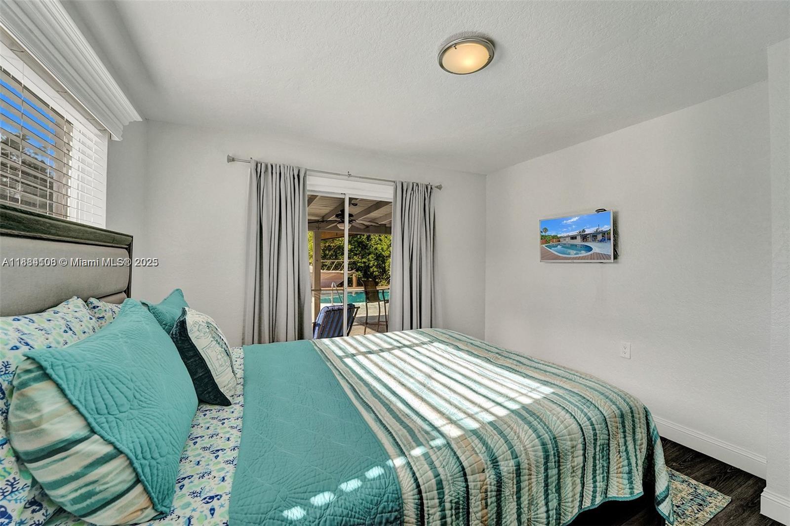Bonus room and amenities at 3730 47th Ct - Home in Dania Beach