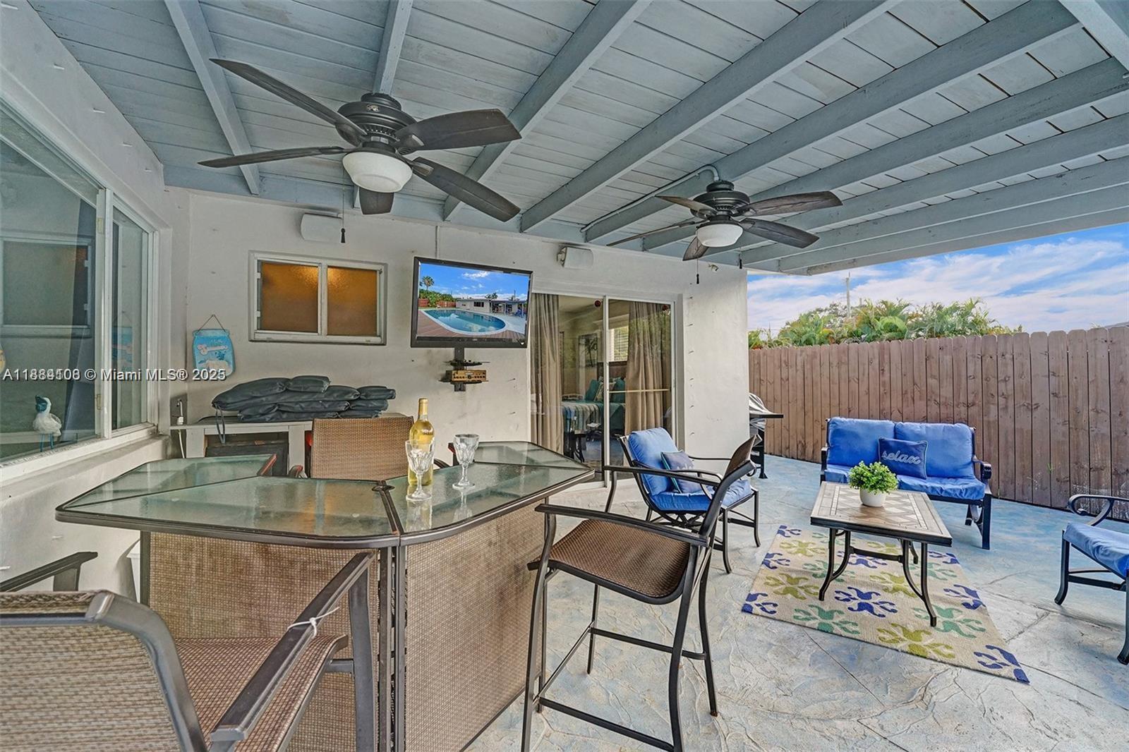 Bonus room and amenities at 3730 47th Ct - Home in Dania Beach