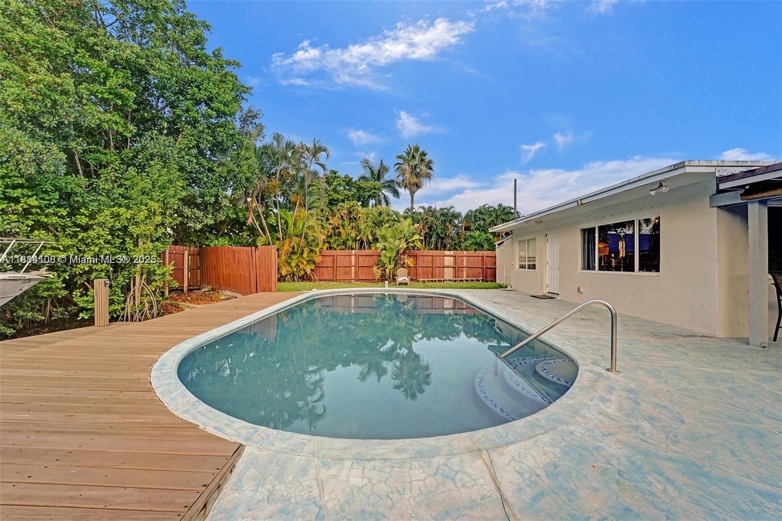 Bonus room and amenities at 3730 47th Ct - Home in Dania Beach