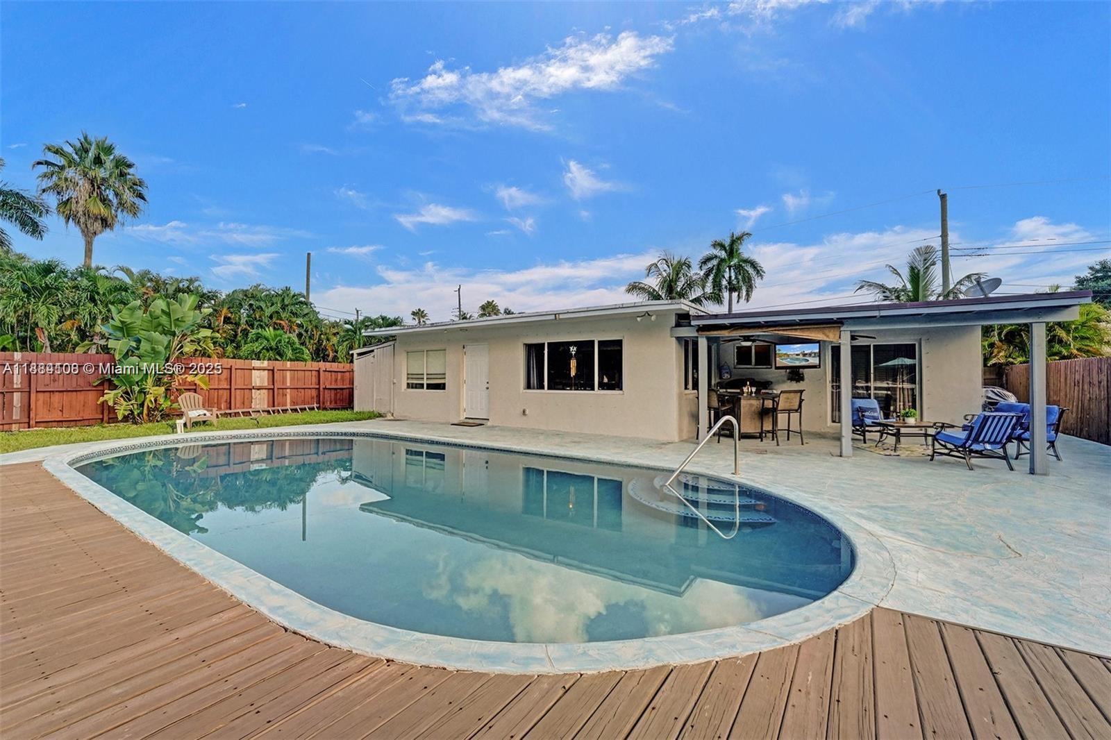 Waterfront views and dock access at 3730 47th Ct - Home in Dania Beach