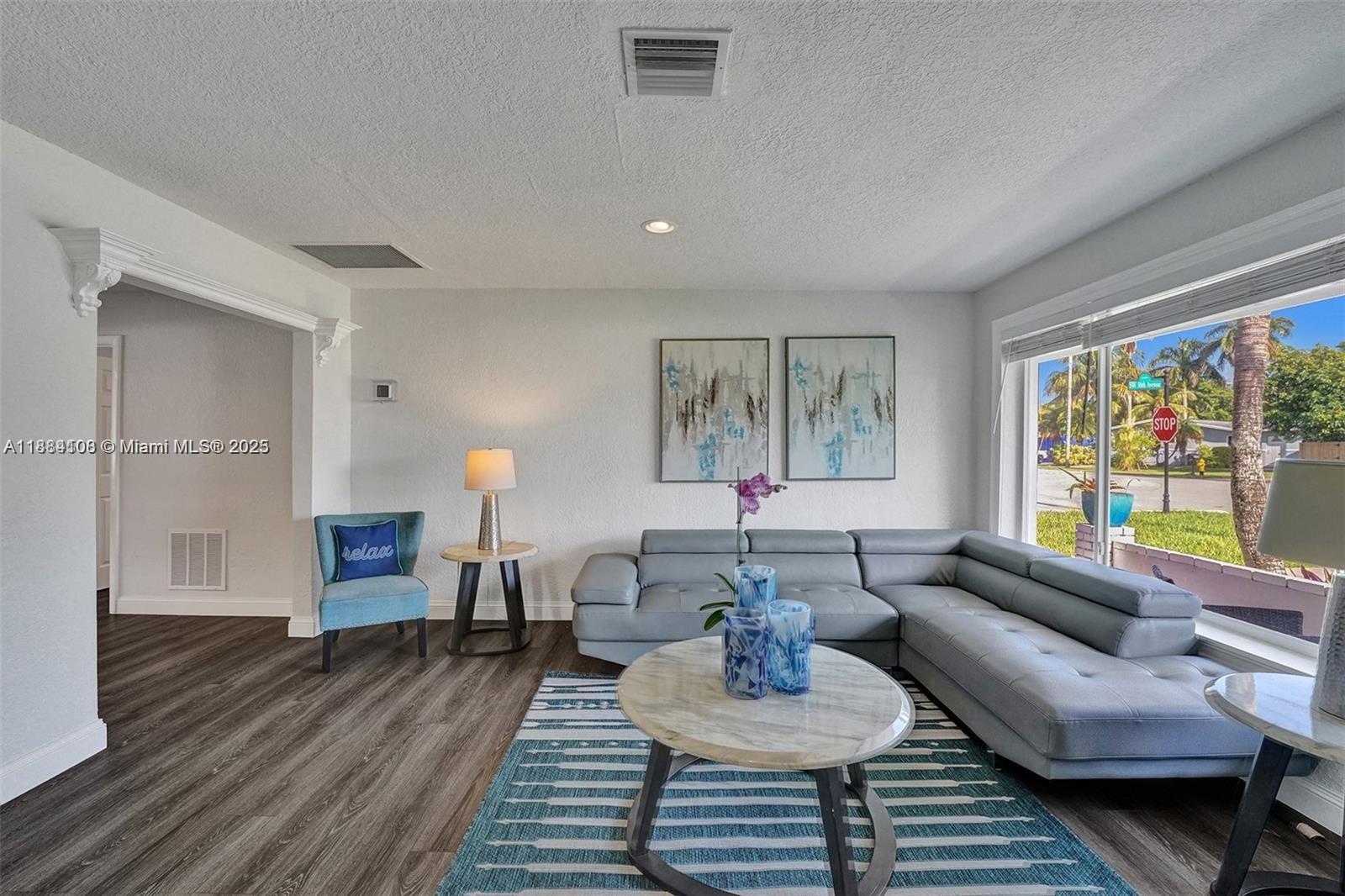Waterfront views and dock access at 3730 47th Ct - Home in Dania Beach