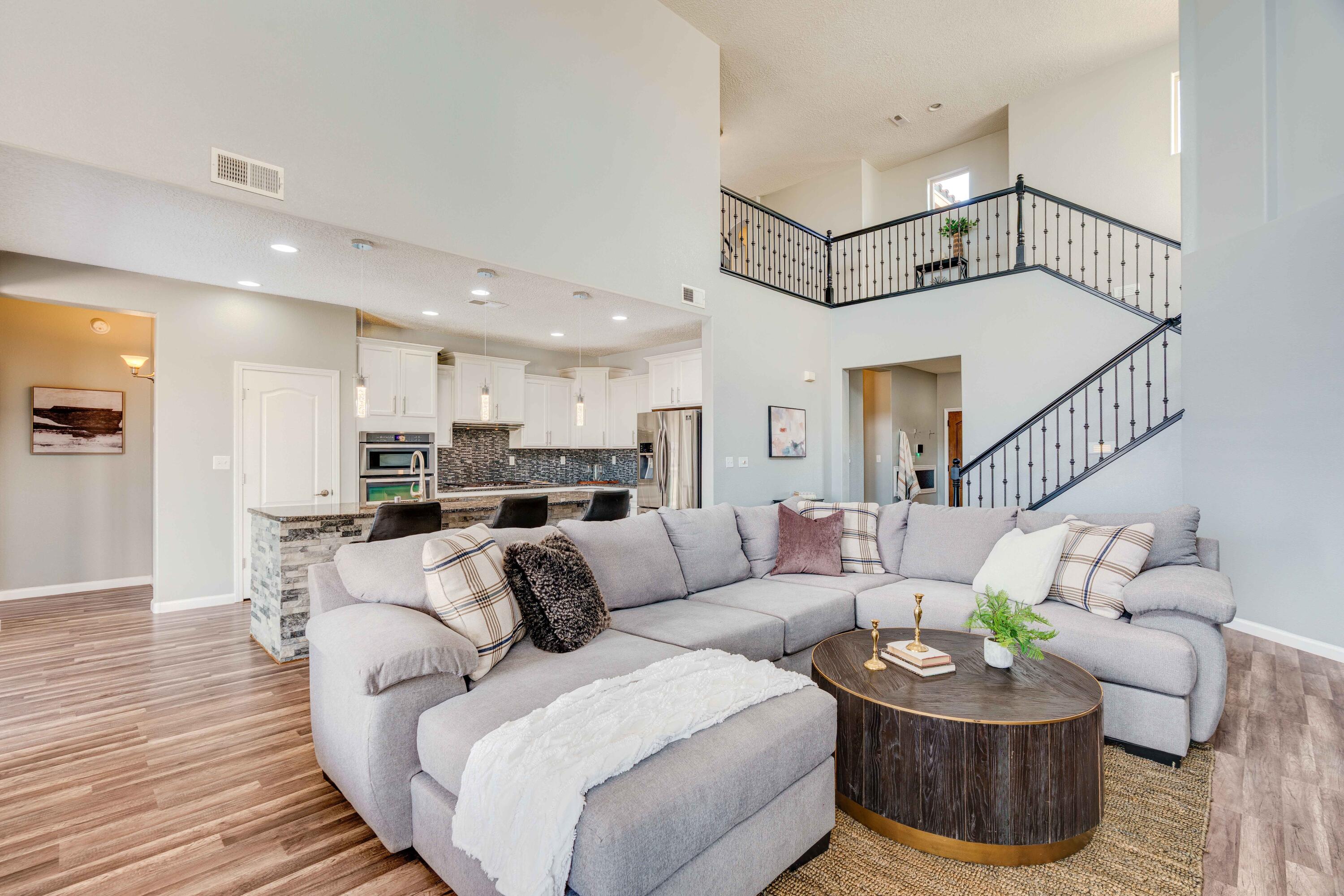 1612 Summer Breeze Drive NW Living Room