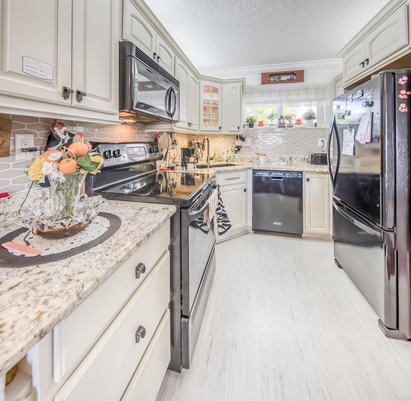 Lake Clarke Gardens Cond