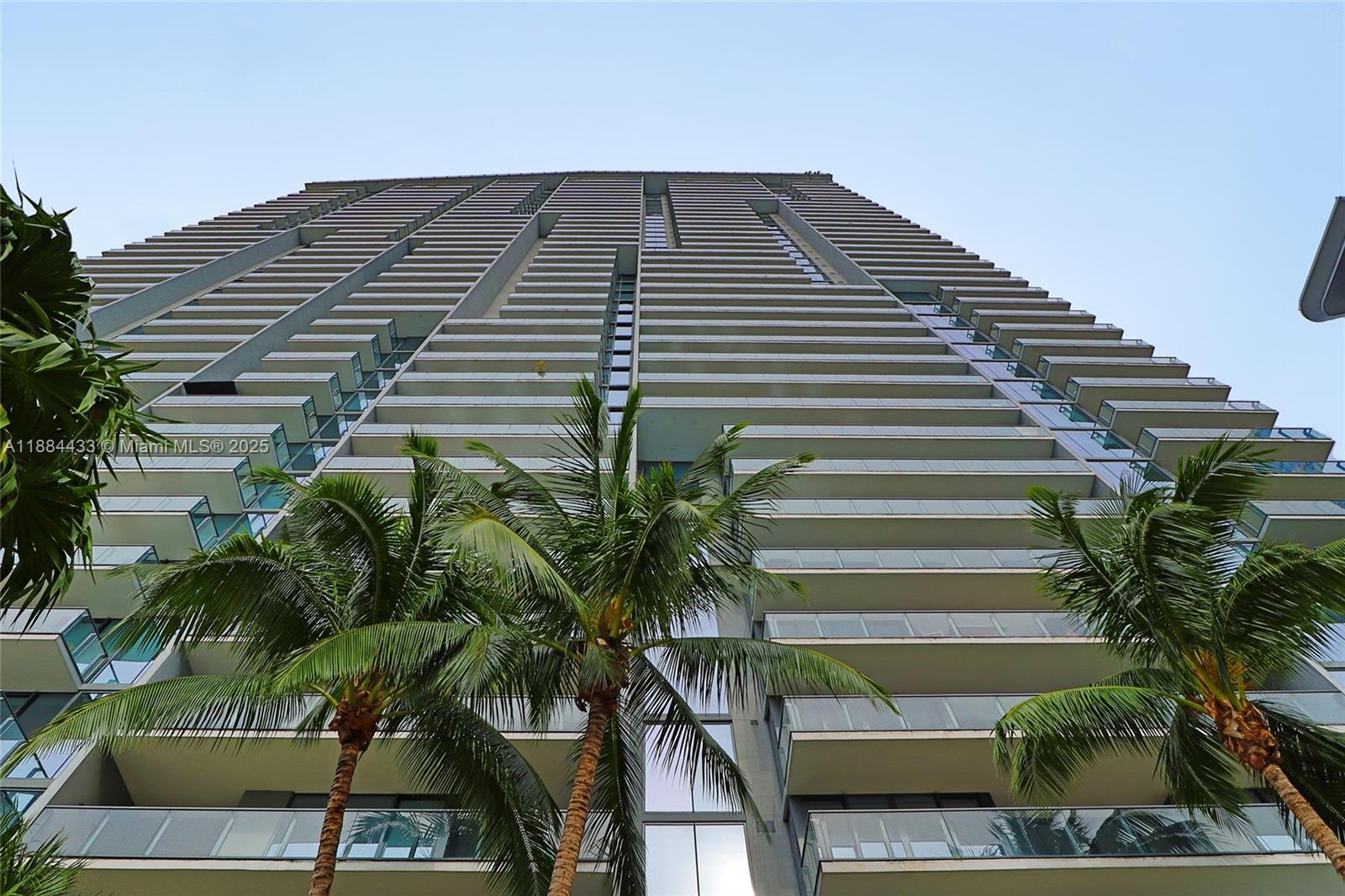Condo for Rent in Miami, FL