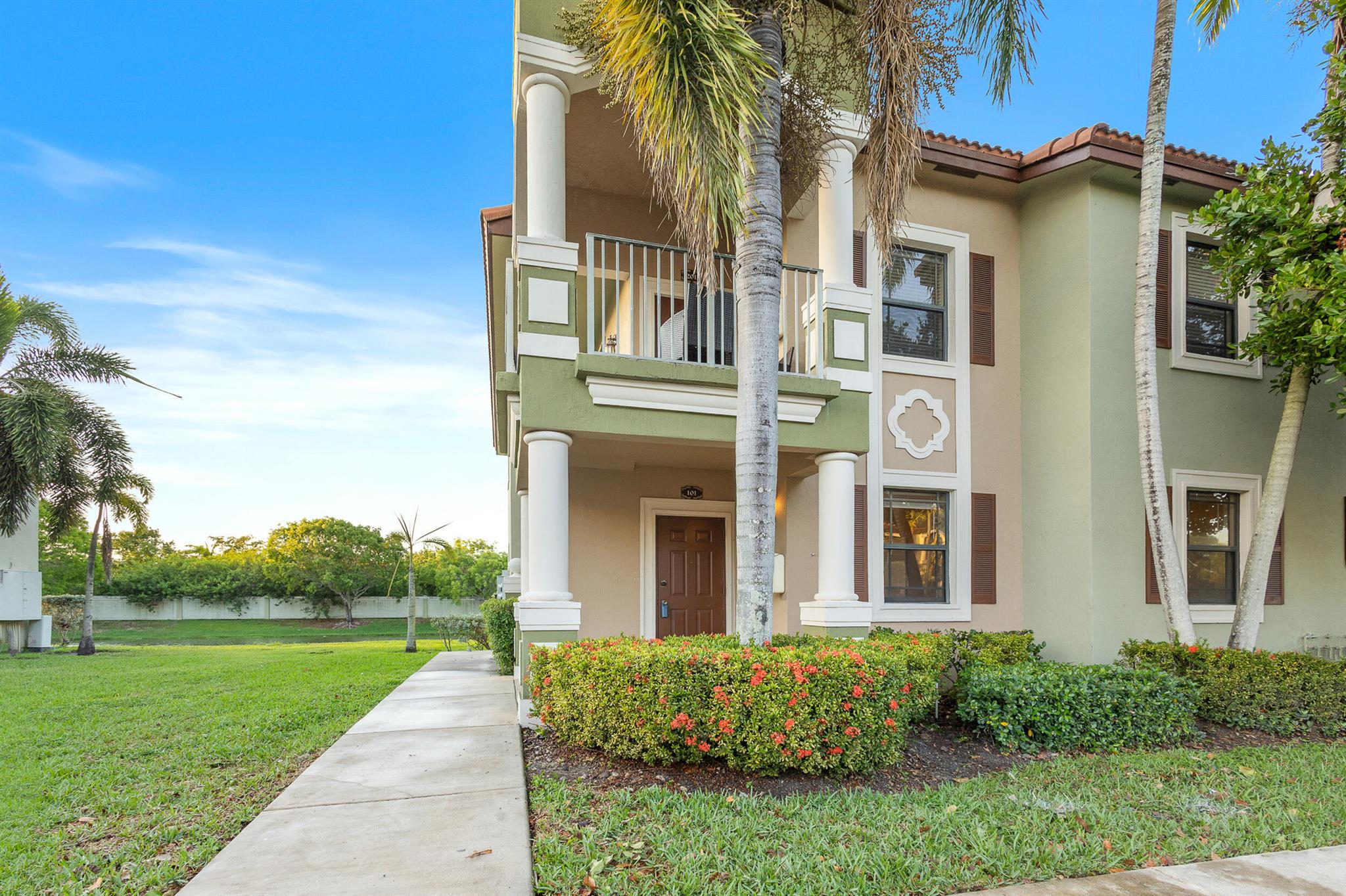 Venice At Crystal Lakes C