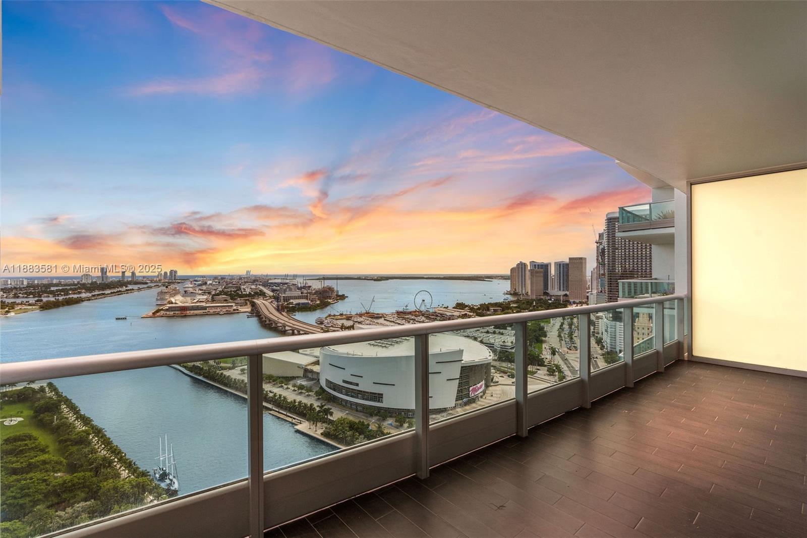 Condo for Sale in Miami, FL