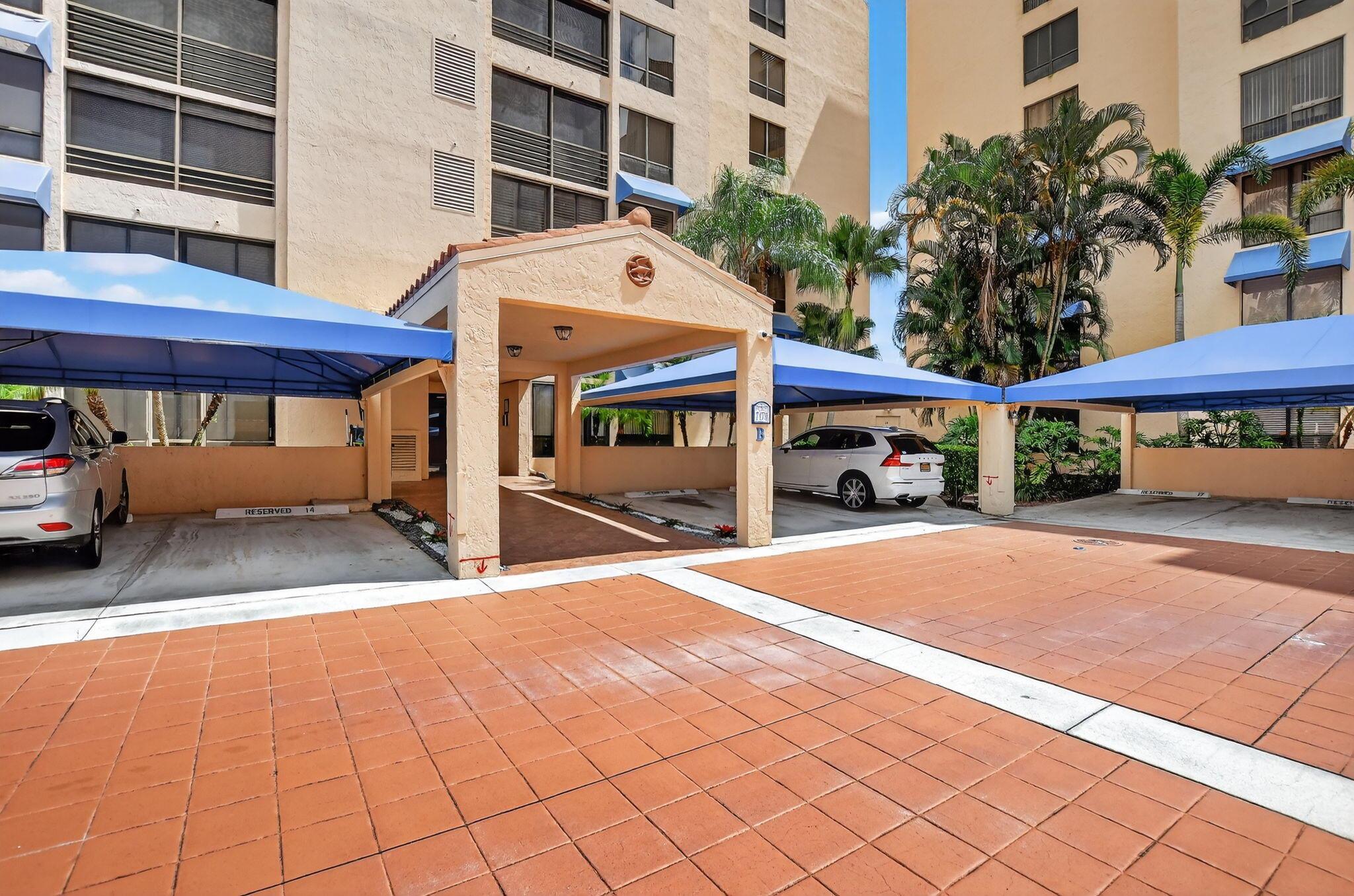 Promenade At Boca Pointe