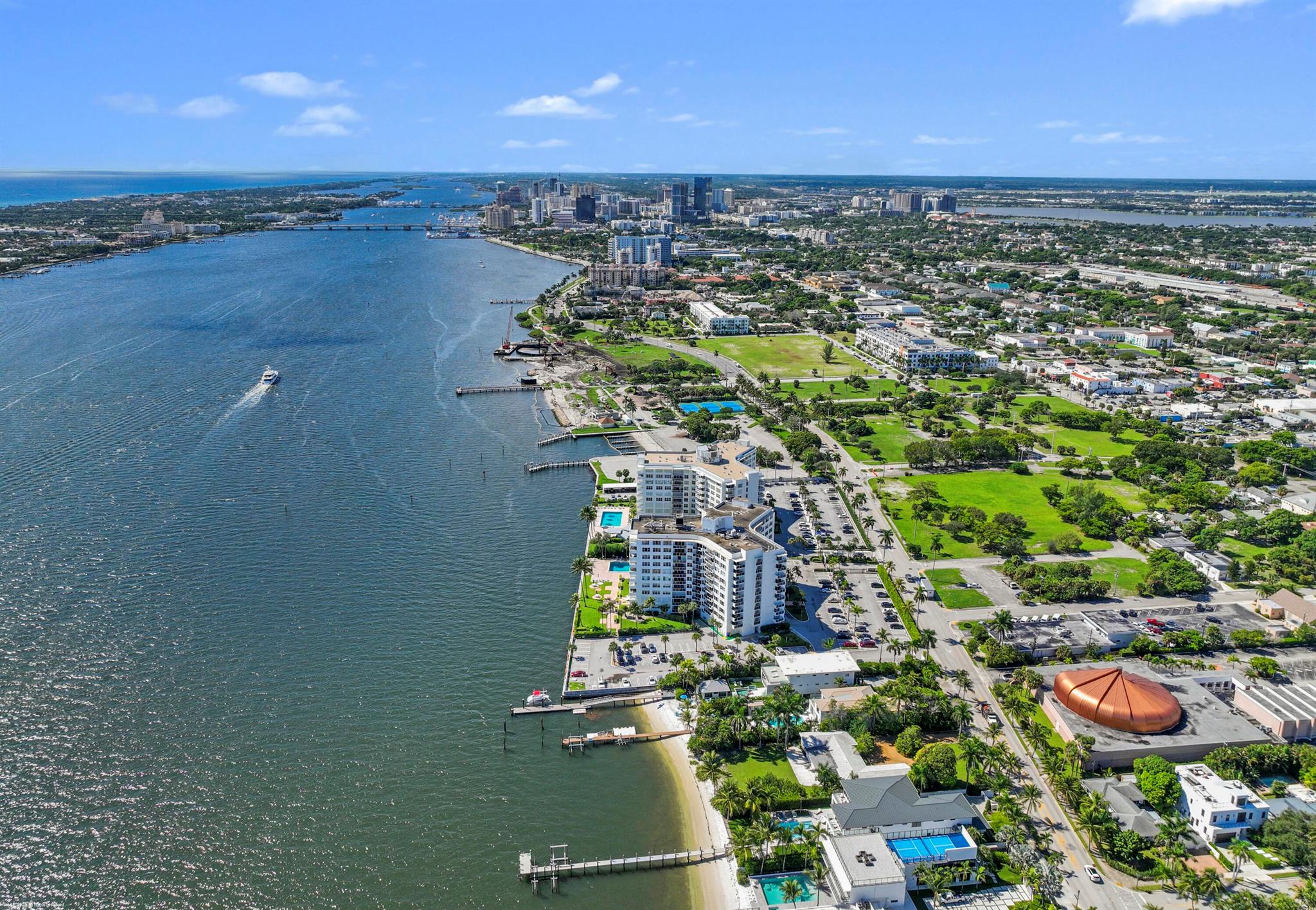 Homes for sale in West Palm Beach, FL | 2814 N Flagler Dr, West Palm Beach, FL 33407 | MLS# R11126978