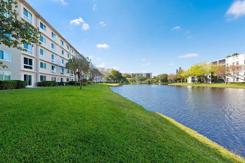 Homes for sale in Pompano Beach, FL | 2106 S Cypress Bend Dr #501, Pompano Beach, FL 33069 | MLS# F10528525