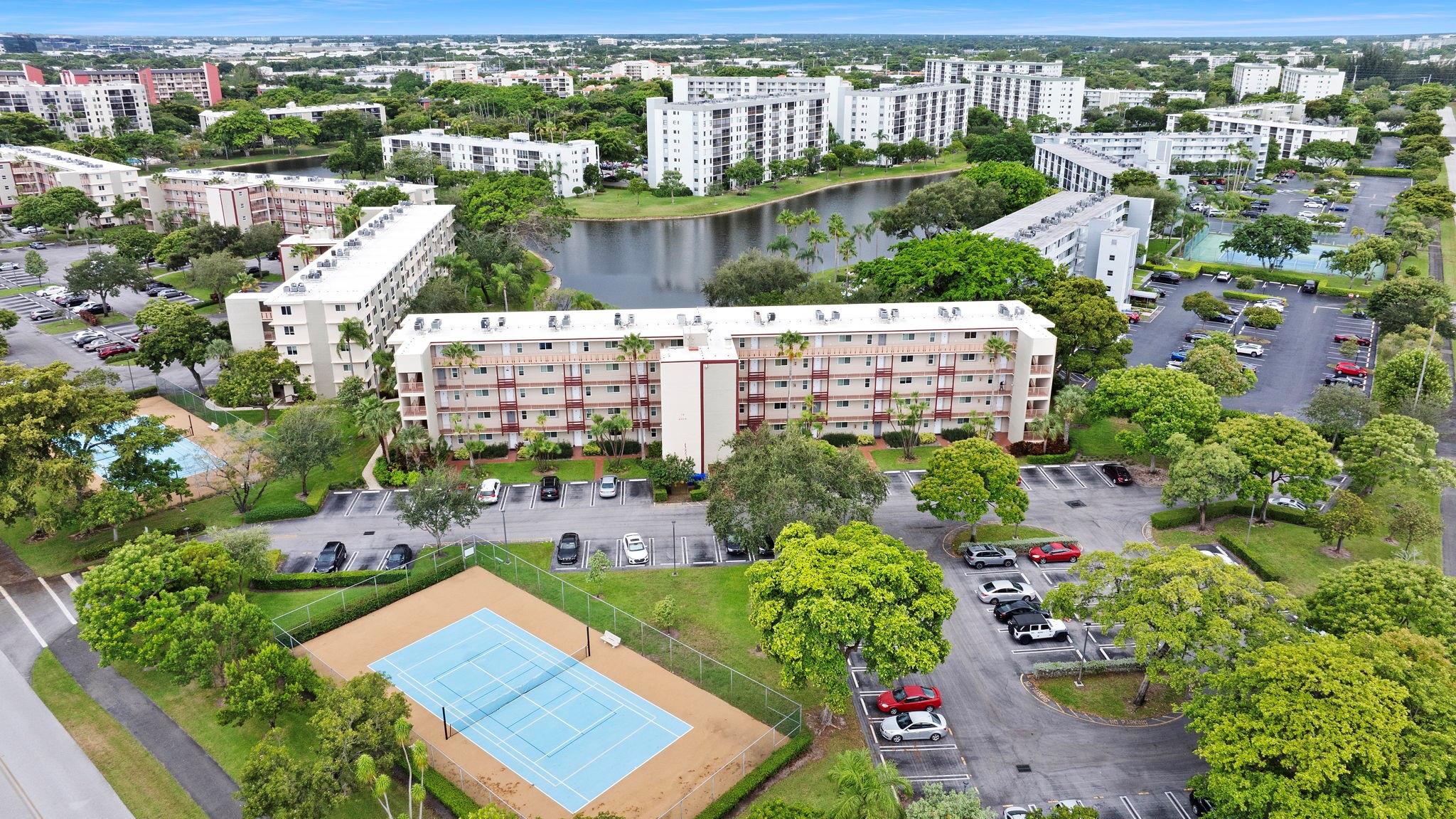 Homes for sale in Pompano Beach, FL | 2106 S Cypress Bend Dr #501, Pompano Beach, FL 33069 | MLS# F10528525