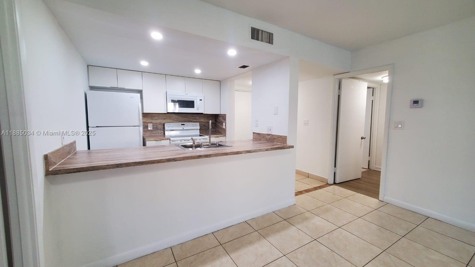 Las Vistas At Doral Condo