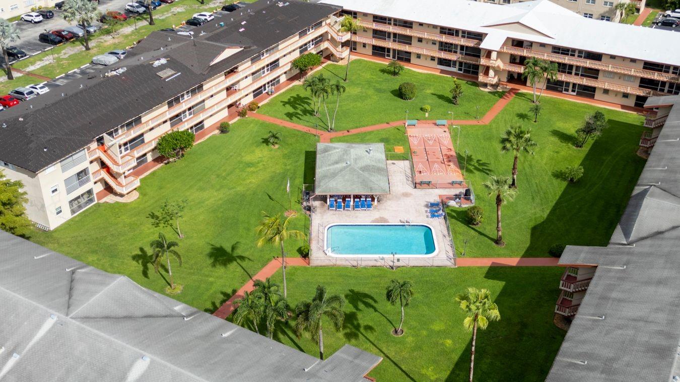 Homes for sale in Hollywood, FL | 5300 Washington St #D206, Hollywood, FL 33021 | MLS# F10528542