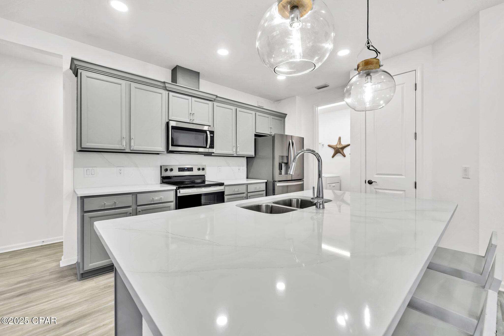 Image 2 For 8688 Sand Dollar Drive