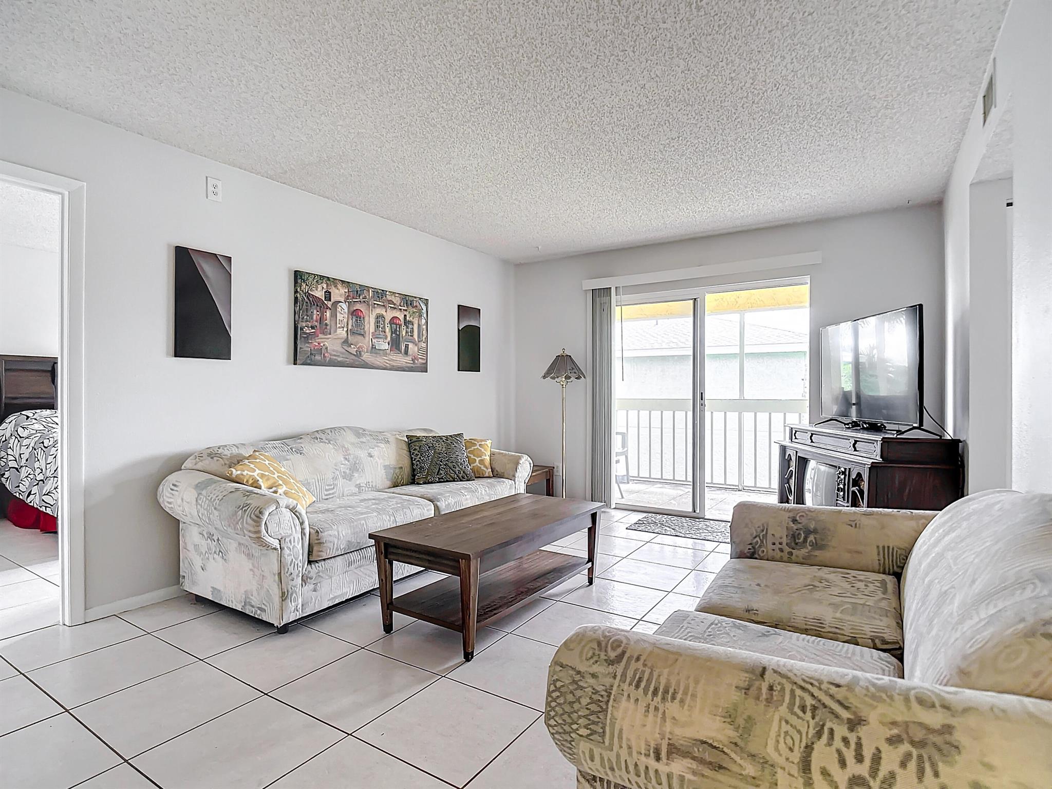 Homes for sale in Palm Bay, FL | 939 Sonesta Ave Avenue Ne #204, Palm Bay, FL 32905 | MLS# R11127022