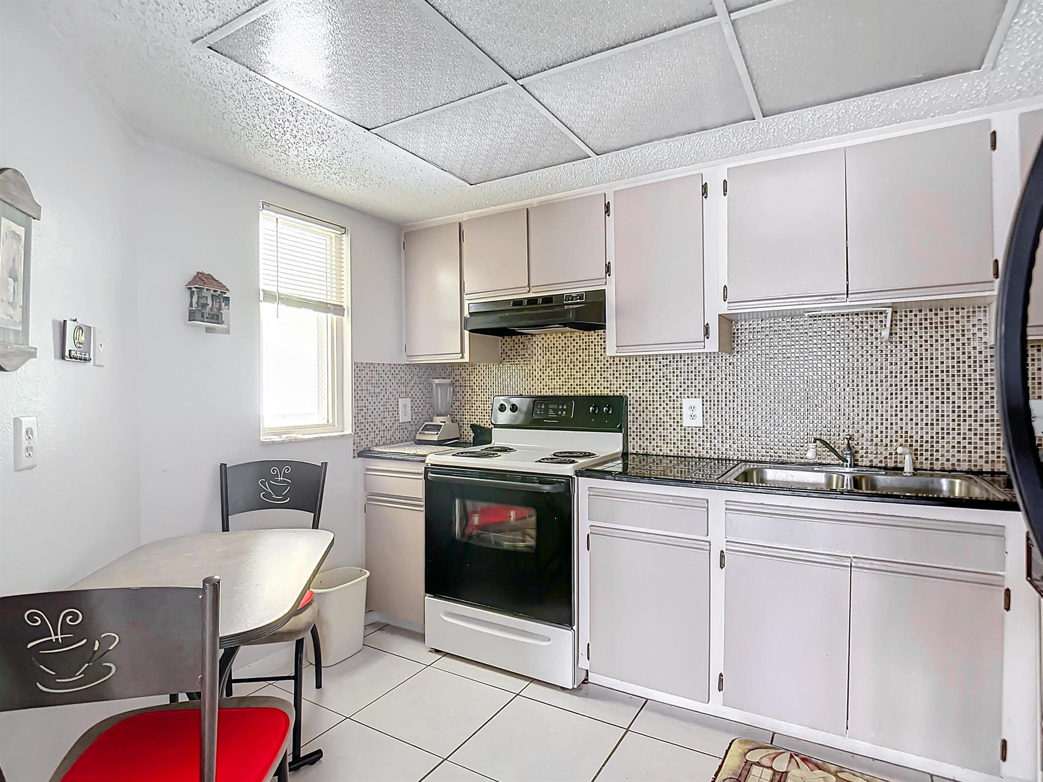 Homes for sale in Palm Bay, FL | 939 Sonesta Ave Avenue Ne #204, Palm Bay, FL 32905 | MLS# R11127022