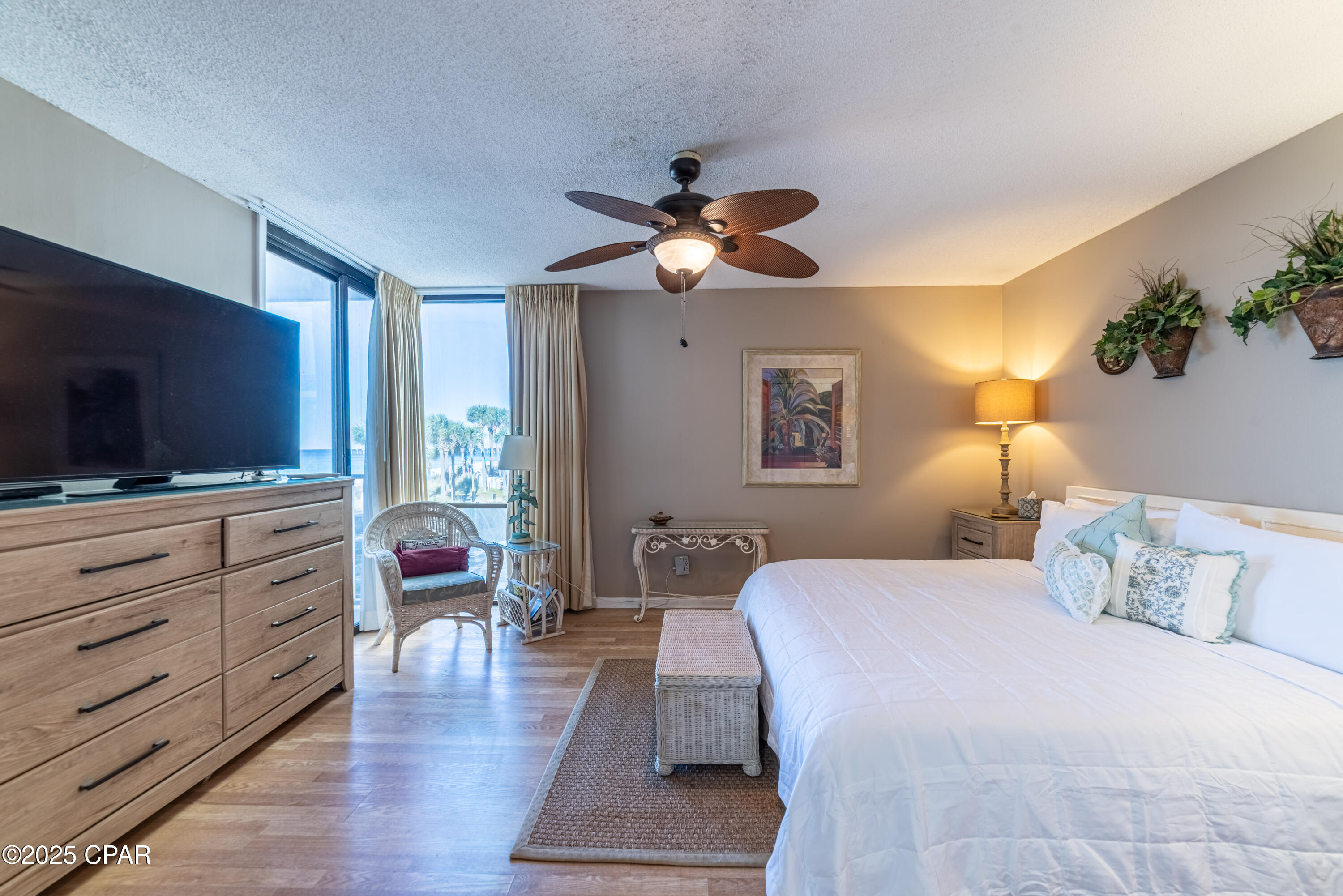 Image 19 For 11757 Front Beach Rd  W208