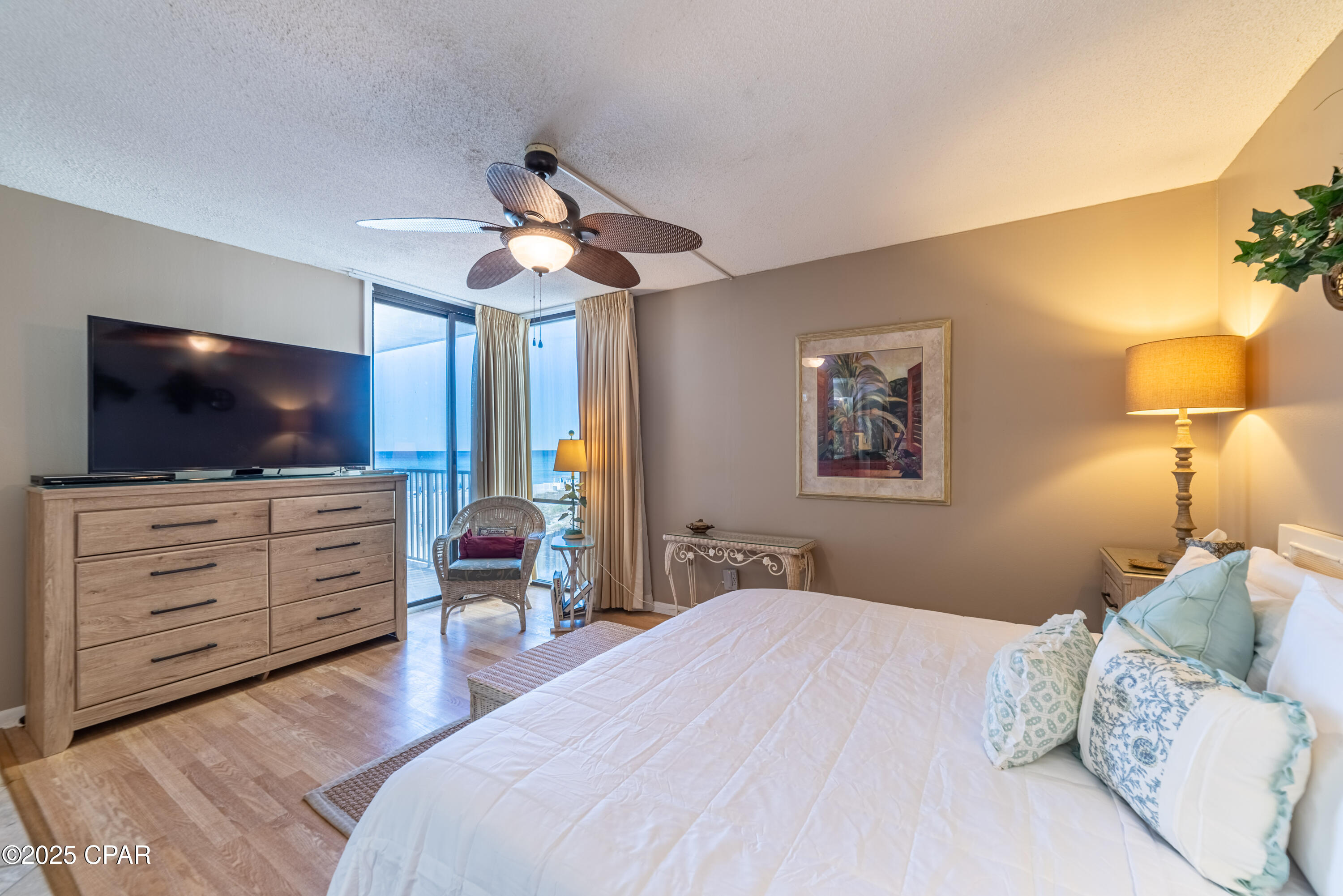 Image 20 For 11757 Front Beach Rd  W208