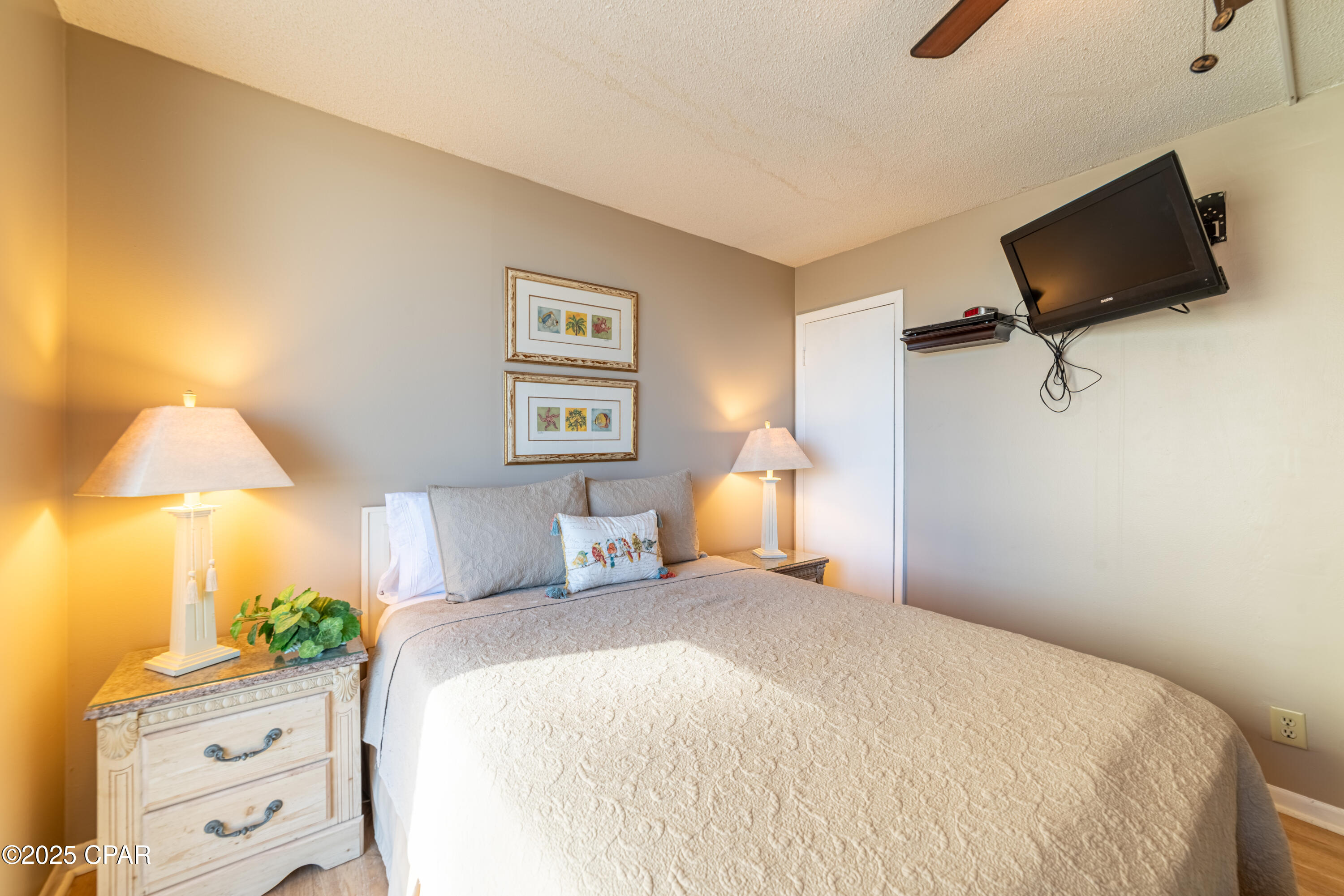 Image 23 For 11757 Front Beach Rd  W208