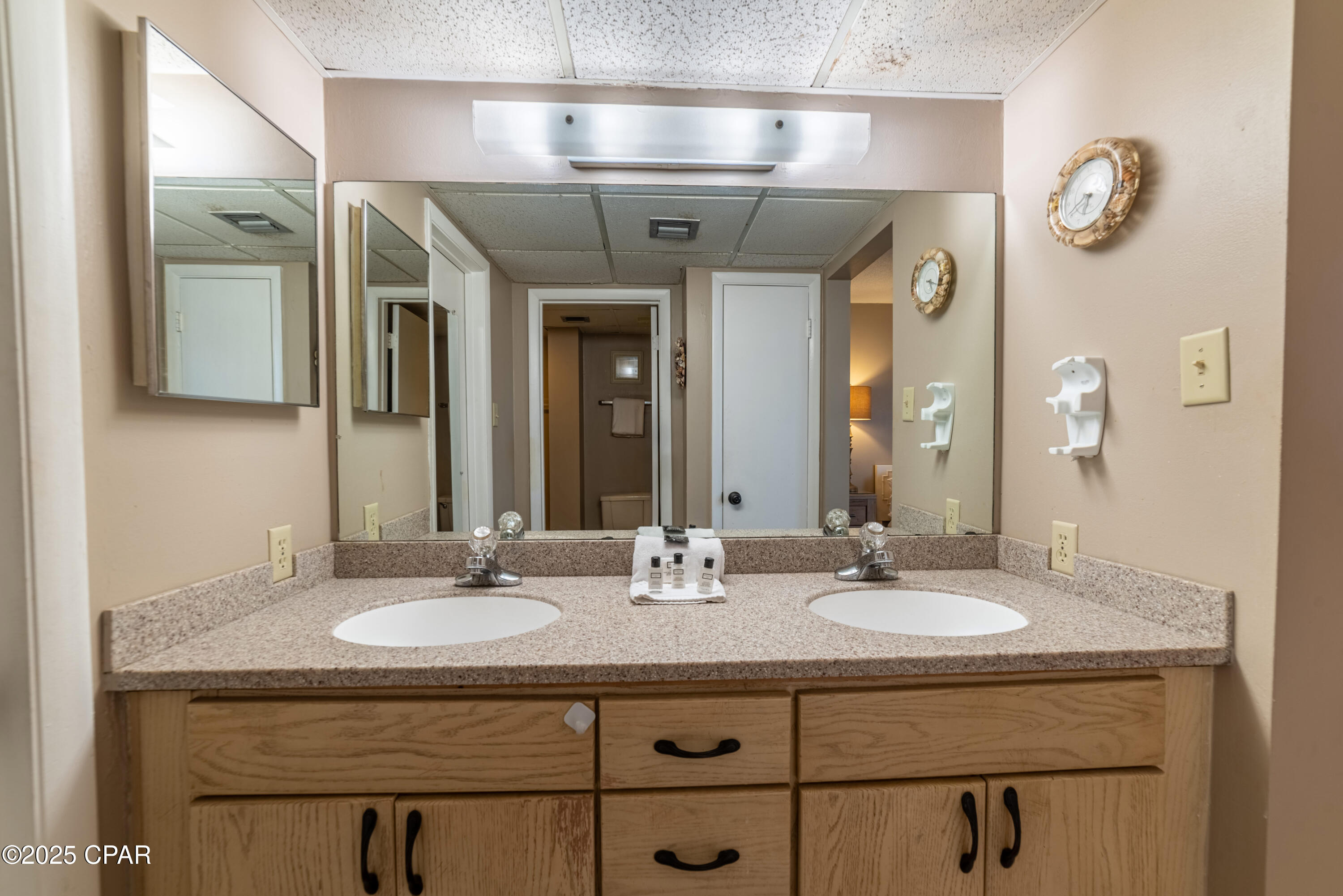 Image 27 For 11757 Front Beach Rd  W208