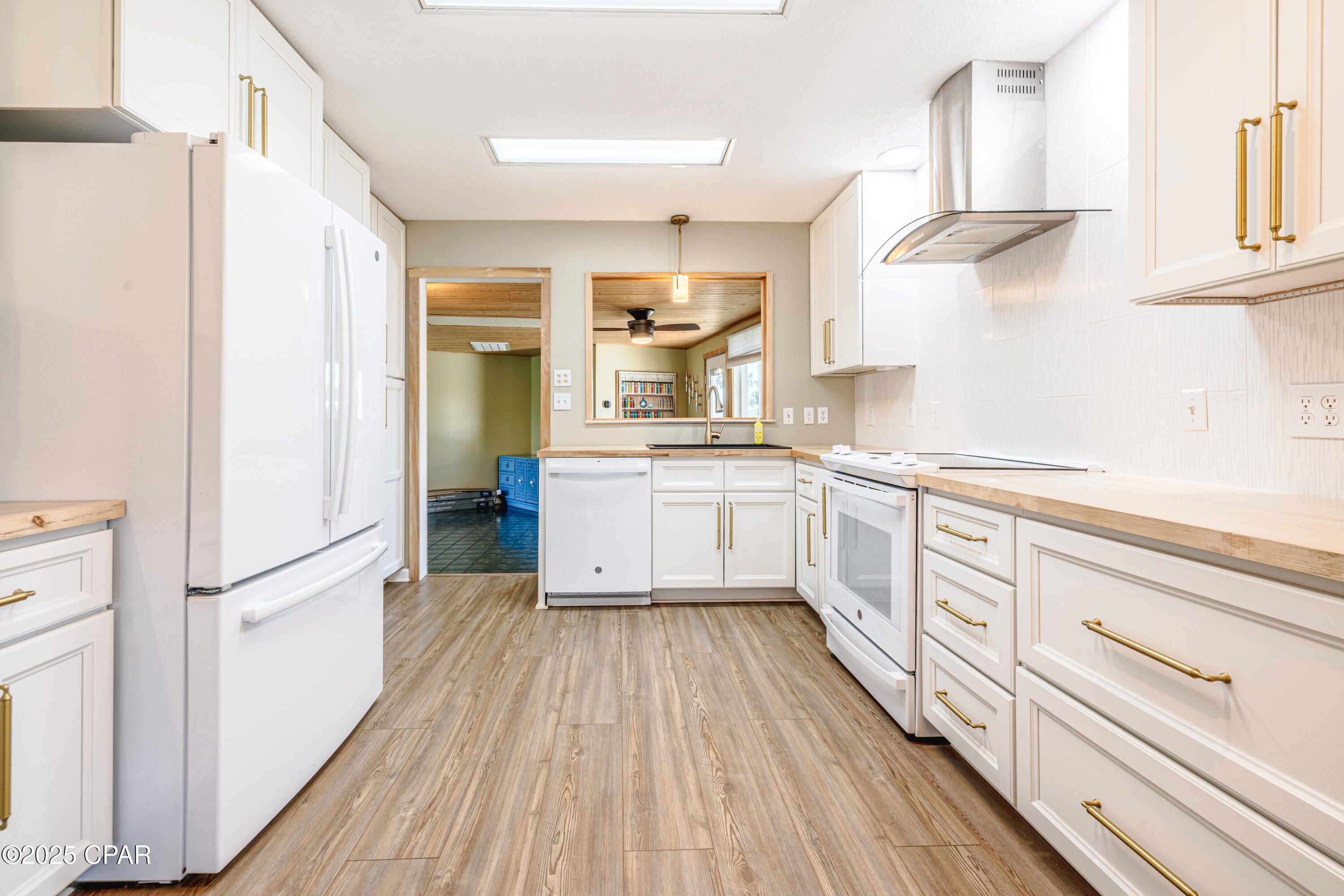 Image 18 For 001 Dolphin Lane