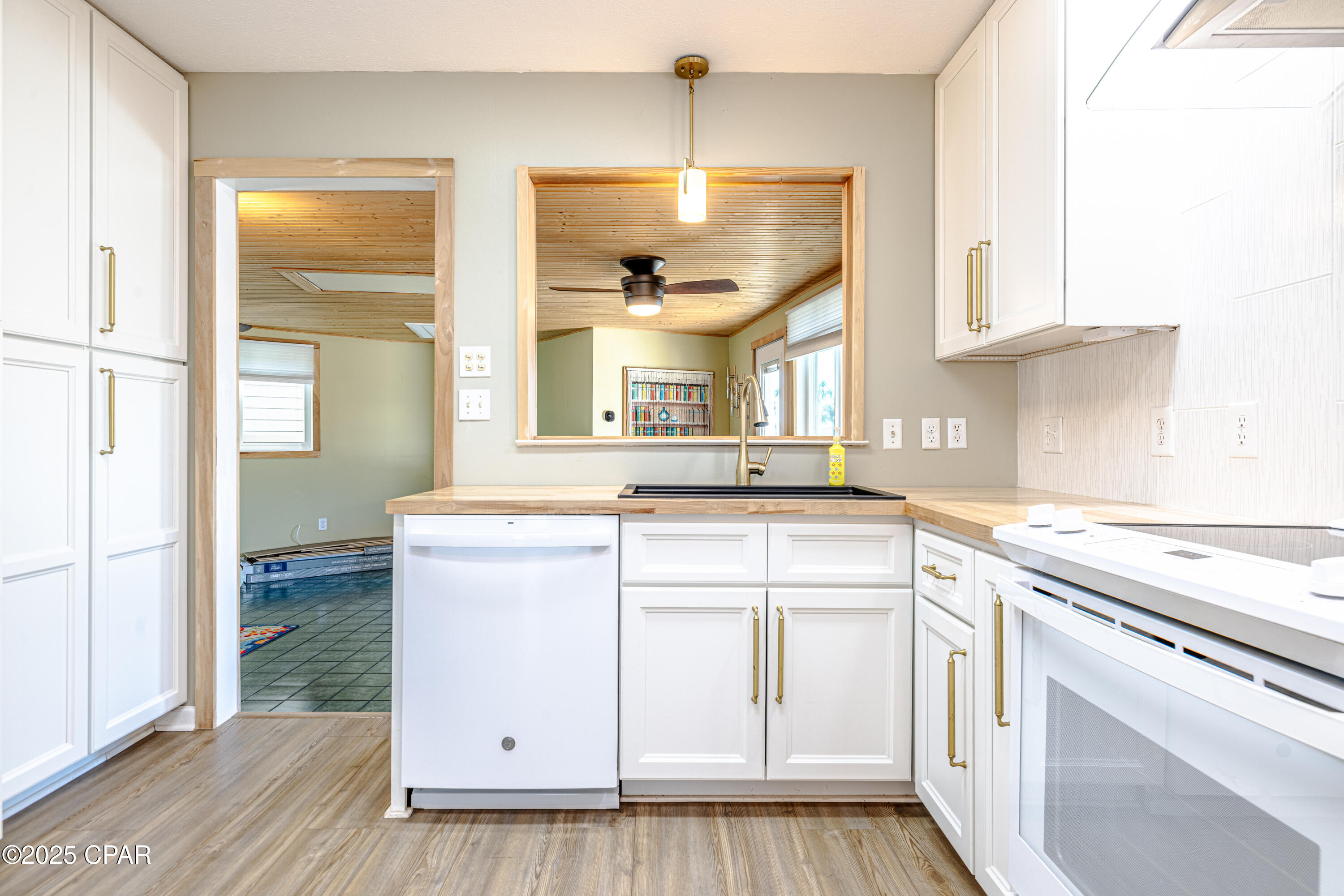 Image 22 For 001 Dolphin Lane