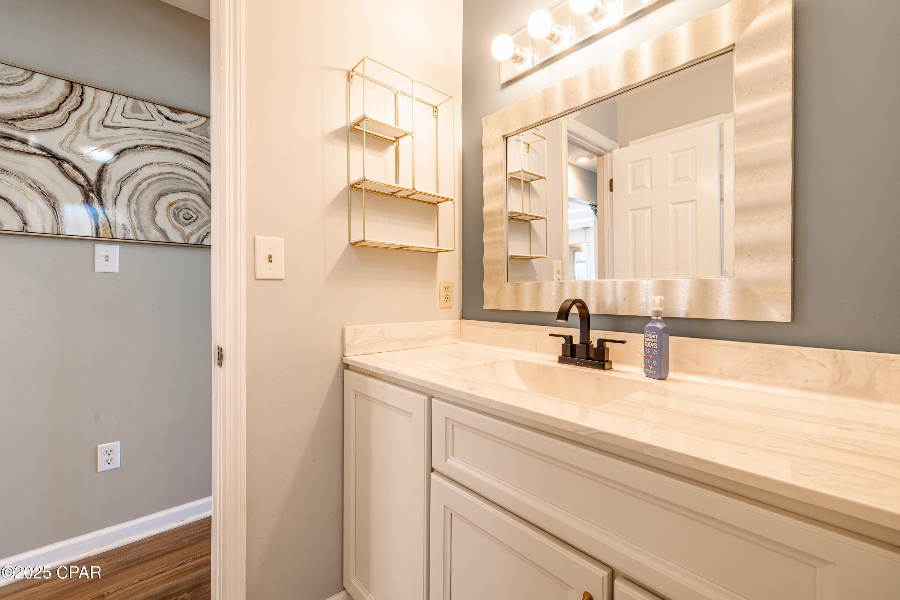 Image 29 For 001 Dolphin Lane