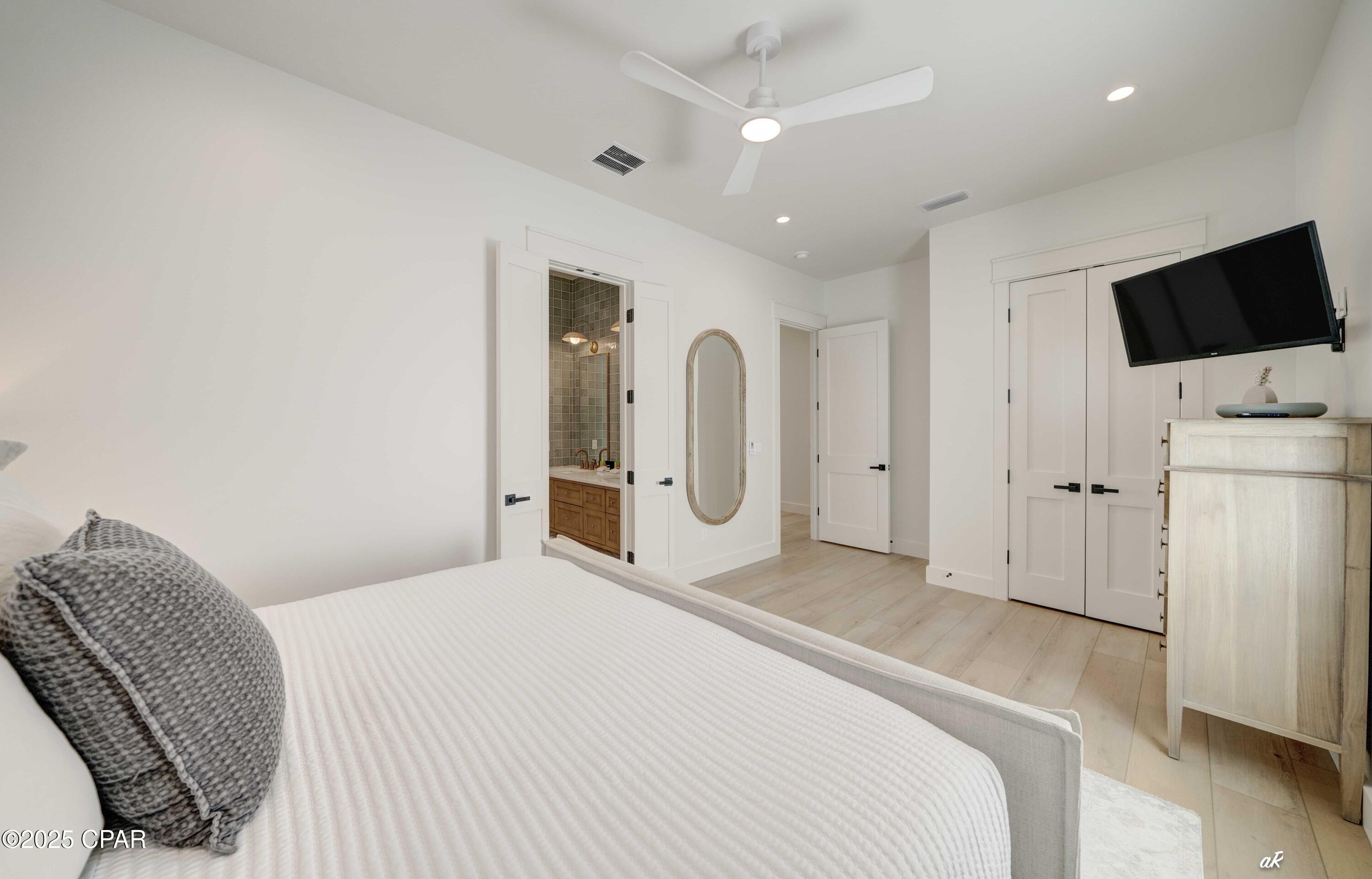 Image 40 For 253 Walton Lakeshore Drive