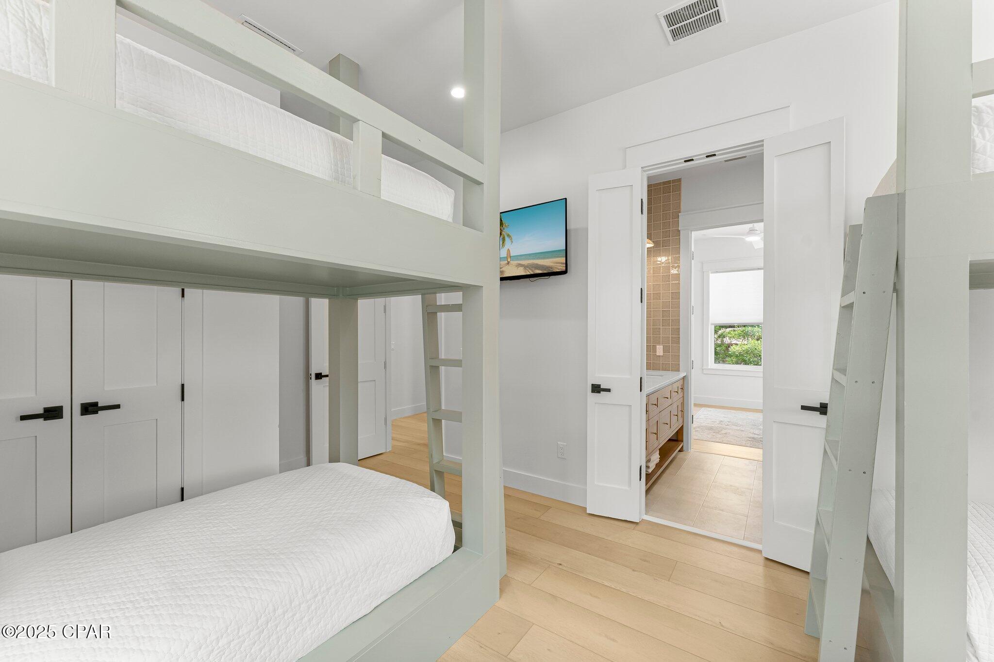 Image 43 For 253 Walton Lakeshore Drive