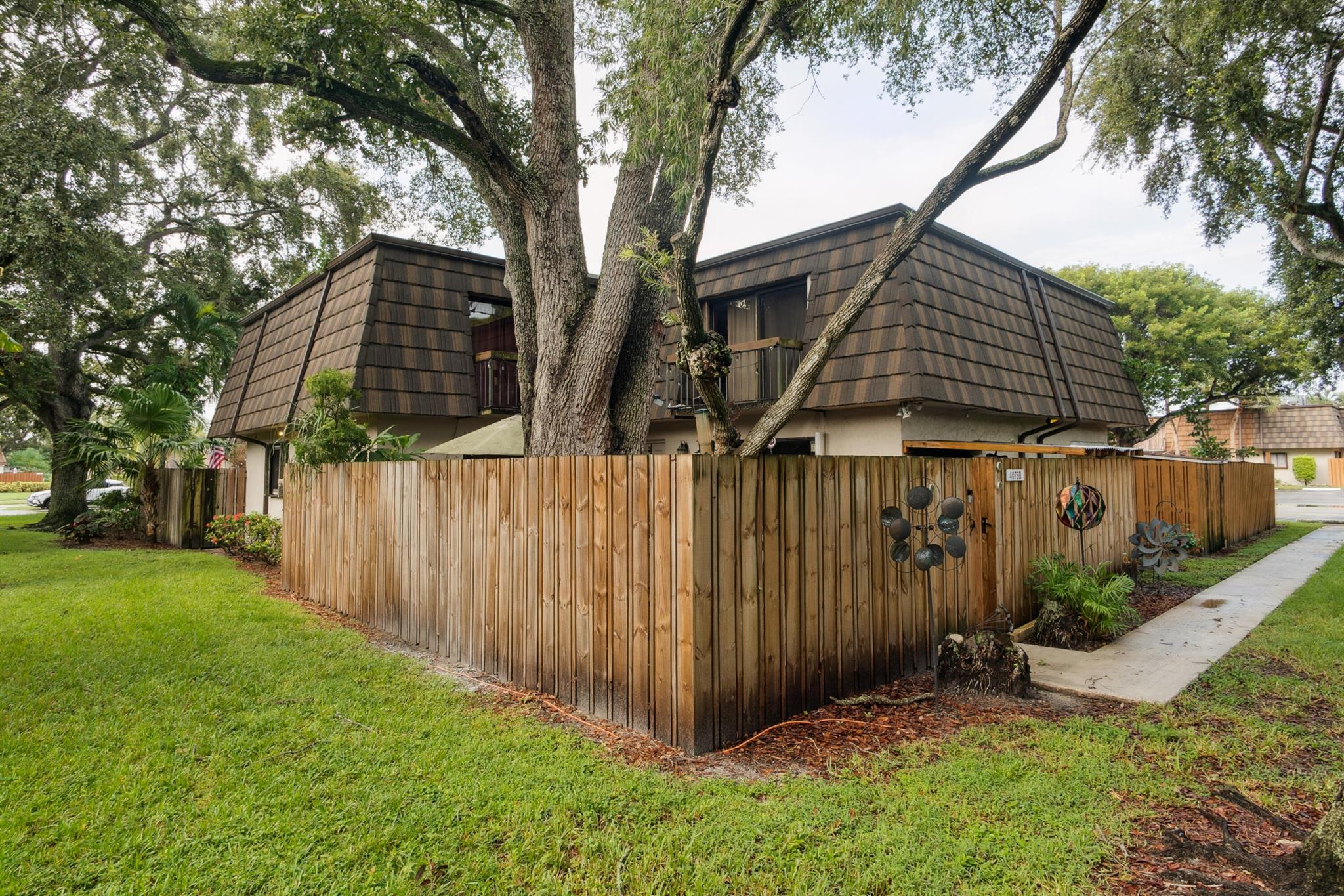 Homes for sale in West Palm Beach, FL | 4075 Palm Bay Circle #B, West Palm Beach, FL 33406 | MLS# R11127045