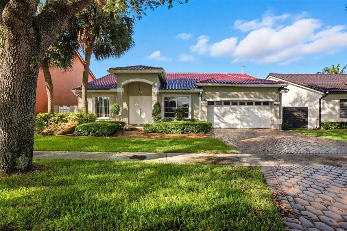 Lakes On The Green Glynn