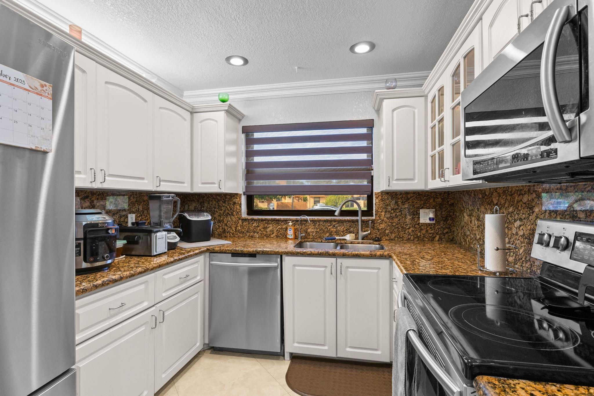 Homes for sale in Pembroke Pines, FL | 9119 Limetree Ln #169, Pembroke Pines, FL 33024 | MLS# F10528594