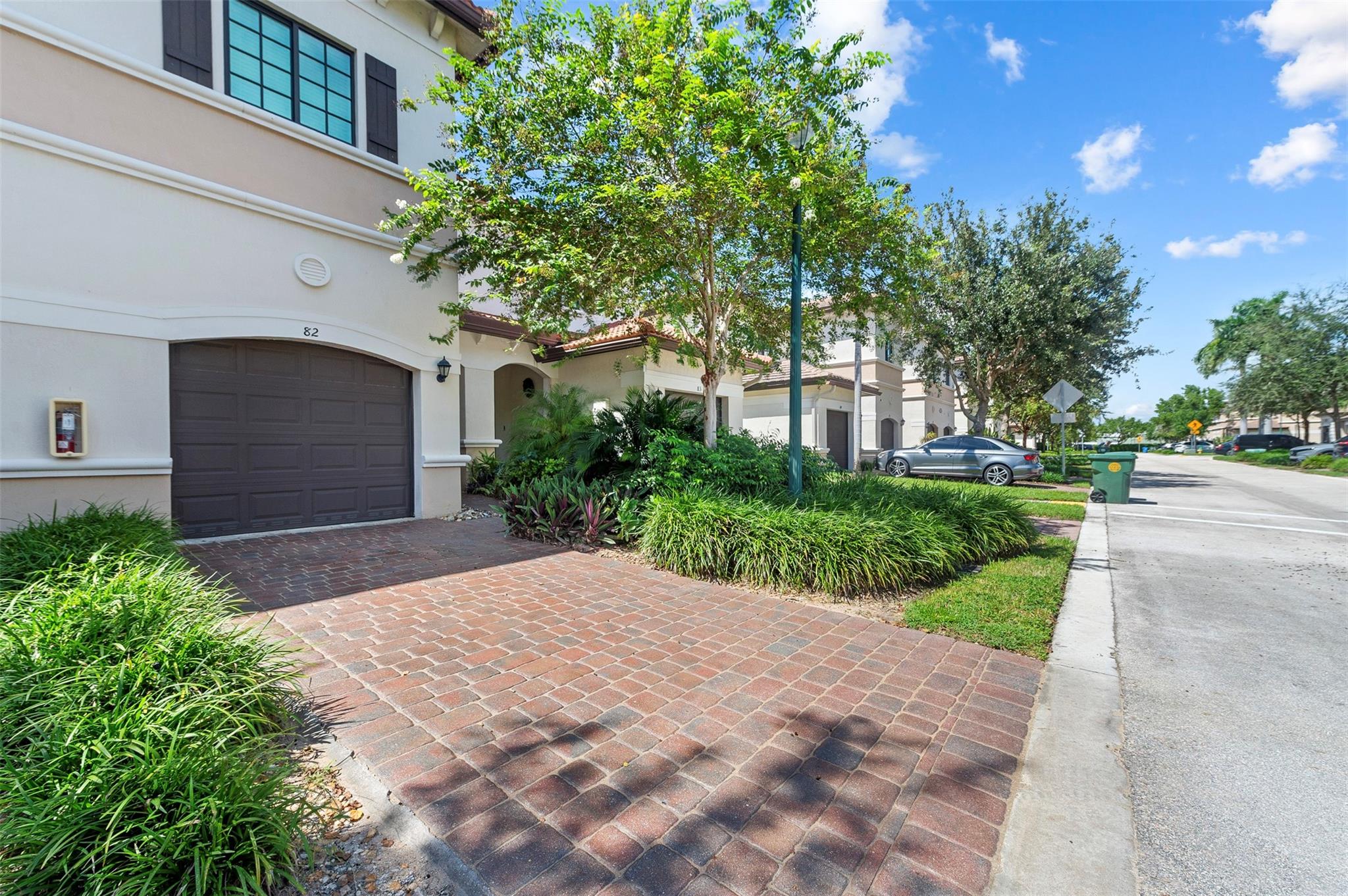 Homes for sale in Oakland Park, FL | 4222 E Dixie Hwy #82, Oakland Park, FL 33334 | MLS# F10528572