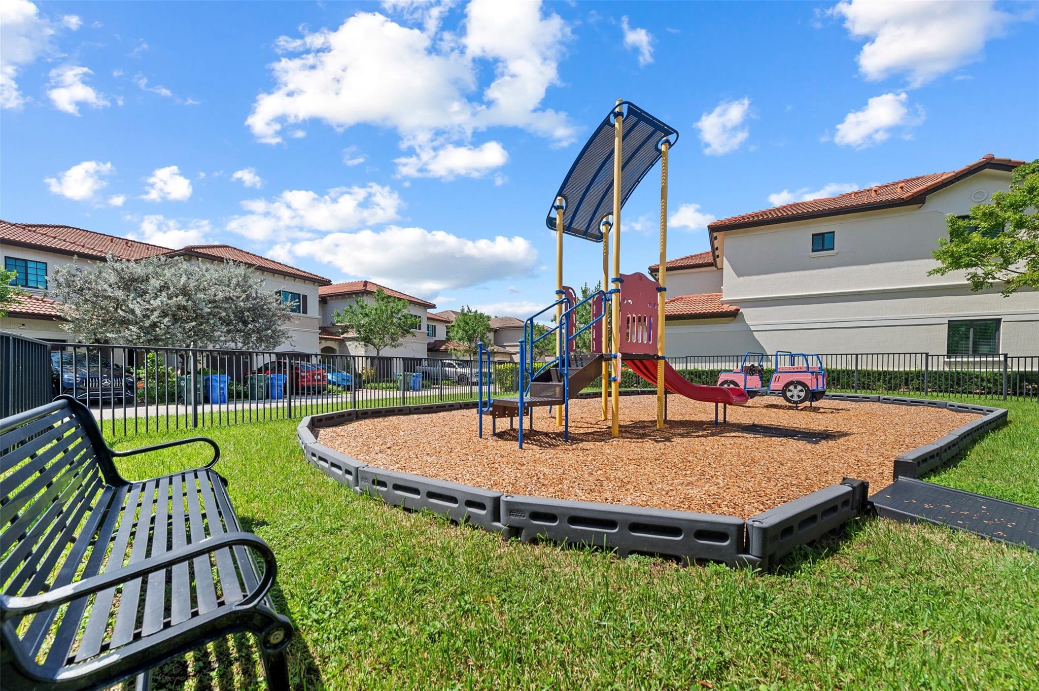 Homes for sale in Oakland Park, FL | 4222 E Dixie Hwy #82, Oakland Park, FL 33334 | MLS# F10528572