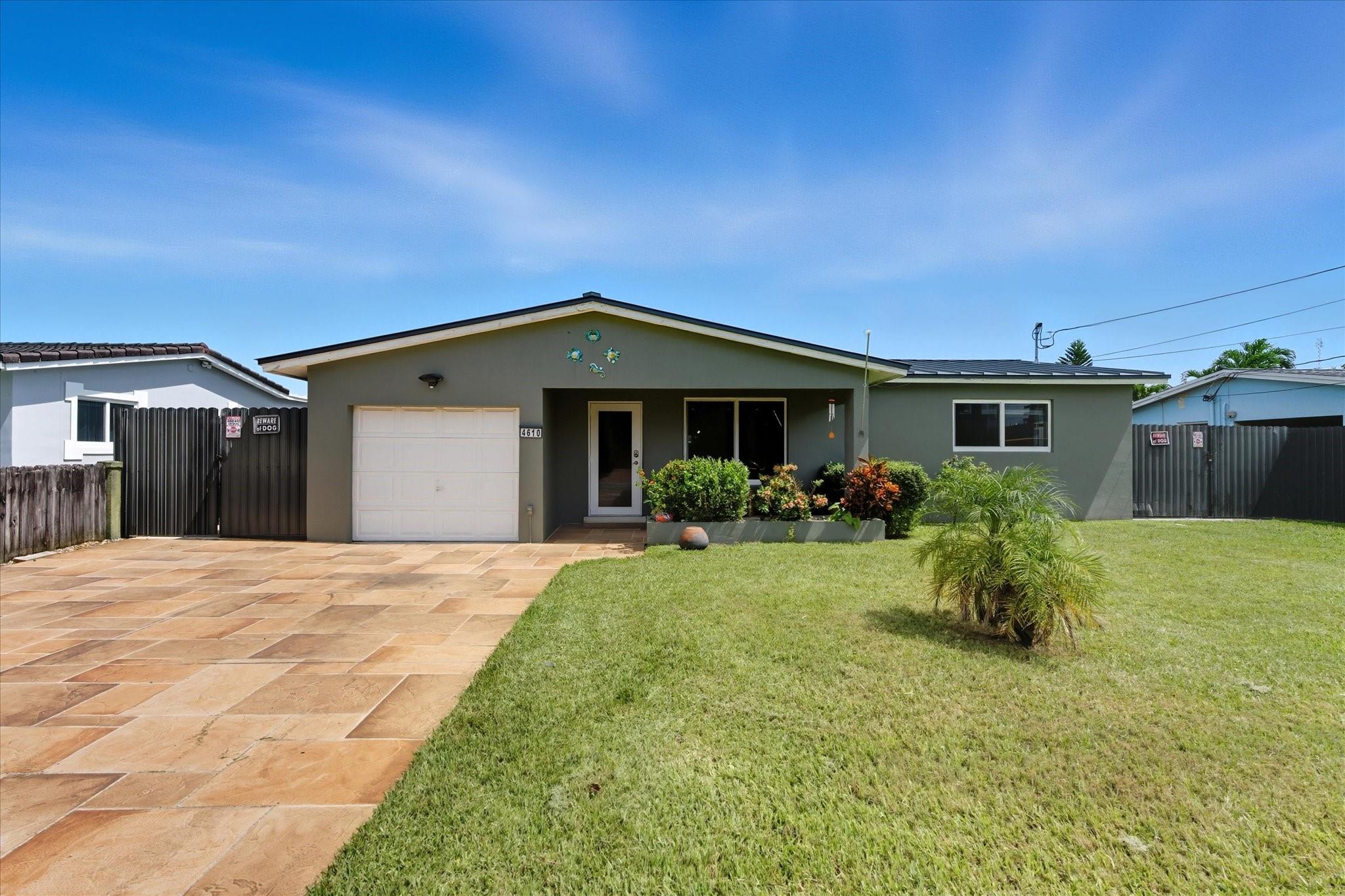 Homes for sale in Fort Lauderdale, FL | 4610 Sw 43rd Ave, Fort Lauderdale, FL 33314 | MLS# F10528475