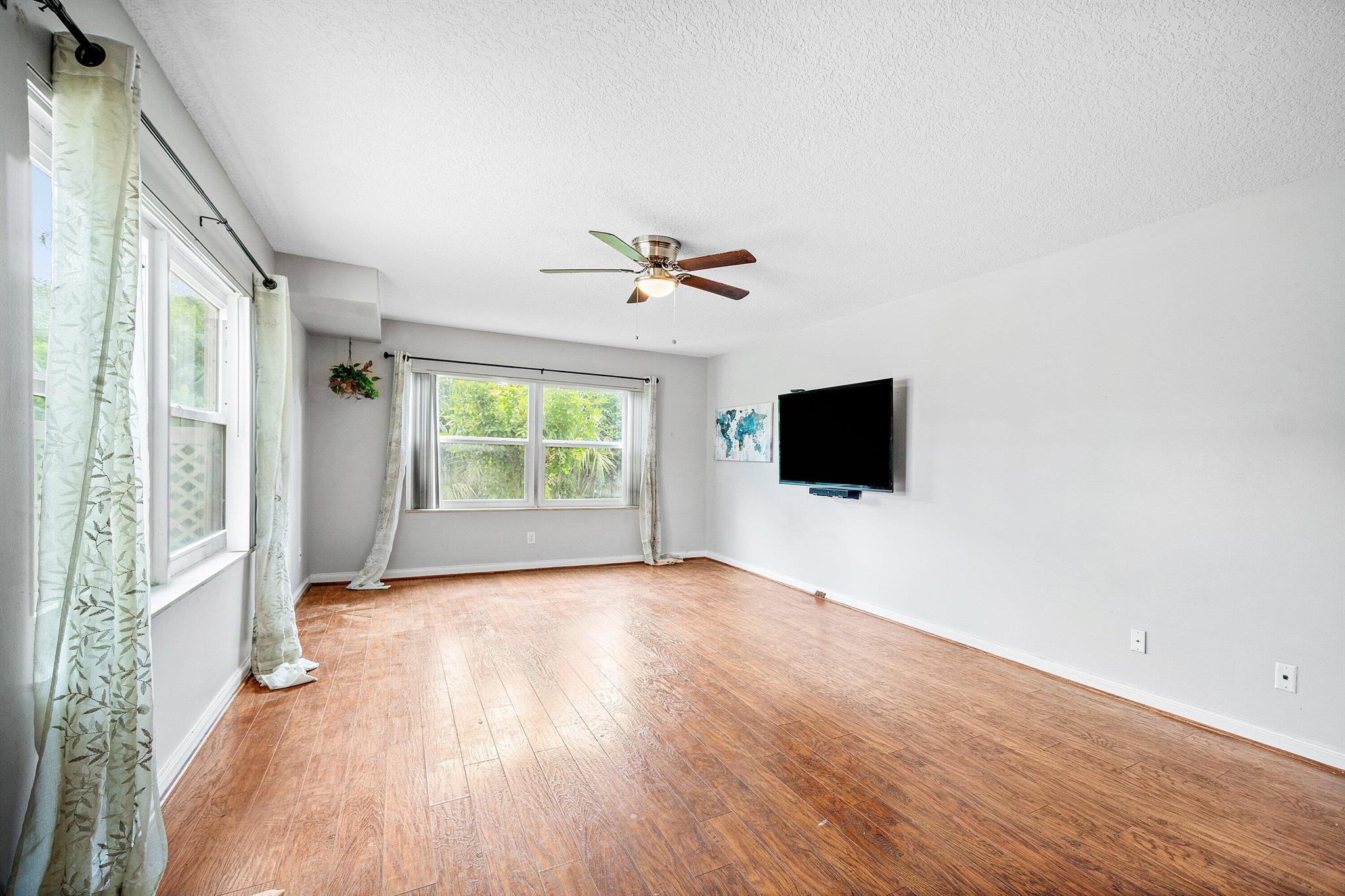 Homes for sale in Royal Palm Beach, FL | 43 Essex Court #C, Royal Palm Beach, FL 33411 | MLS# R11127112